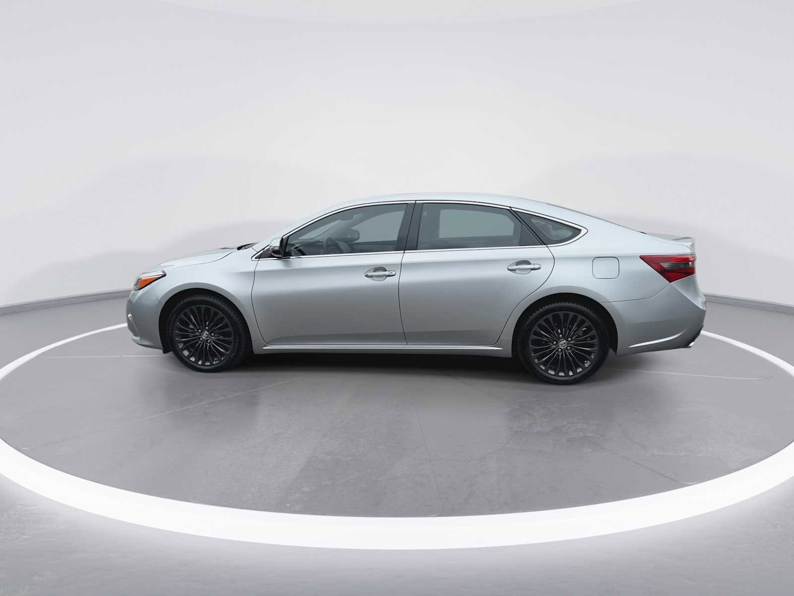 Thumbnail: 2016 Toyota Avalon - 5