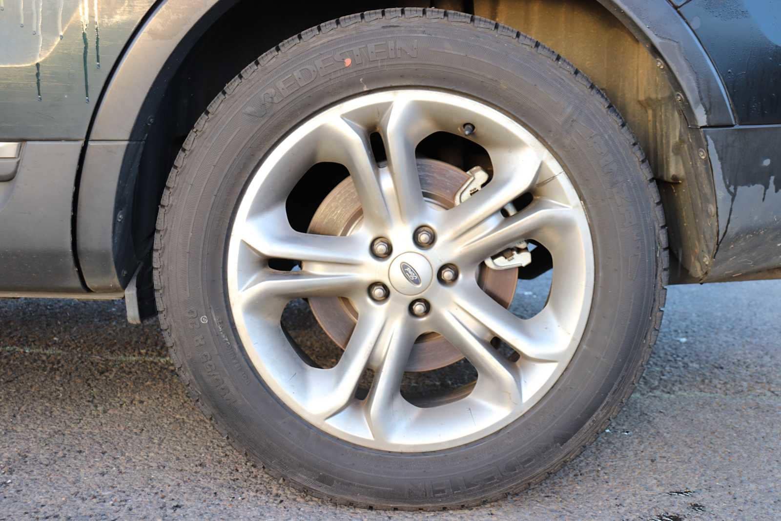 Thumbnail: 2015 Ford Explorer - 9