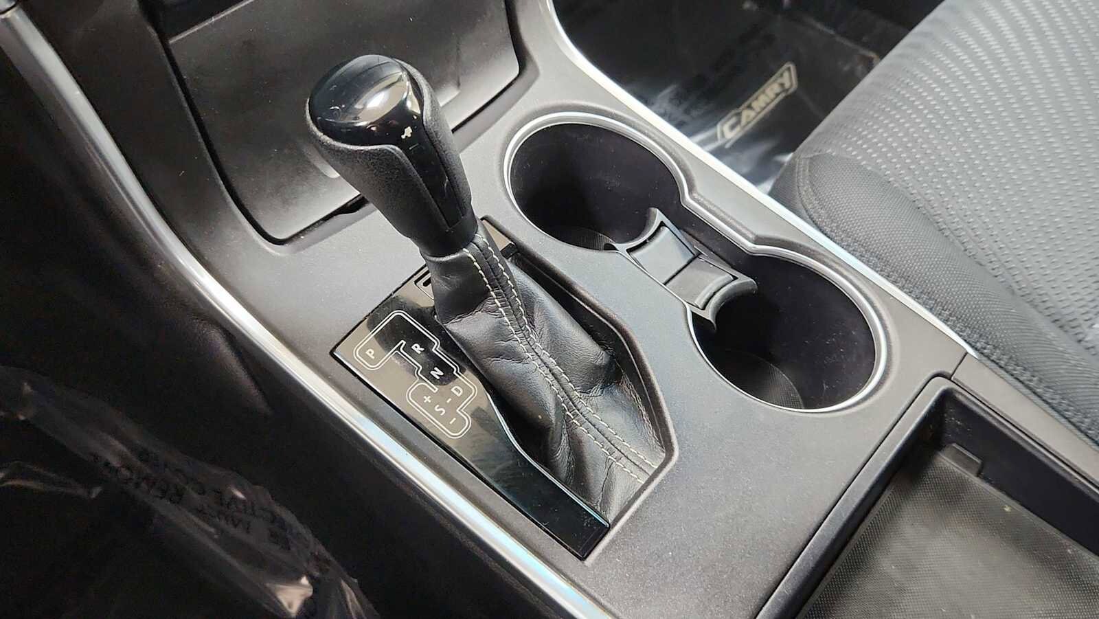 Thumbnail: 2016 Toyota Camry - 21