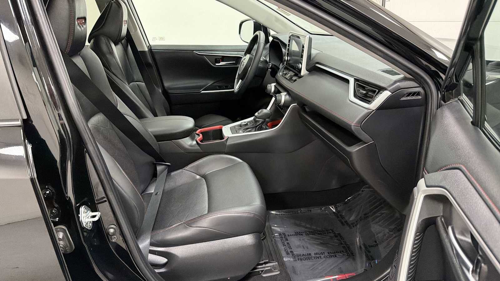 Thumbnail: 2022 Toyota RAV4 - 29