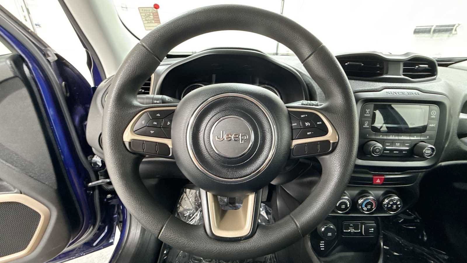 Thumbnail: 2016 Jeep Renegade - 16