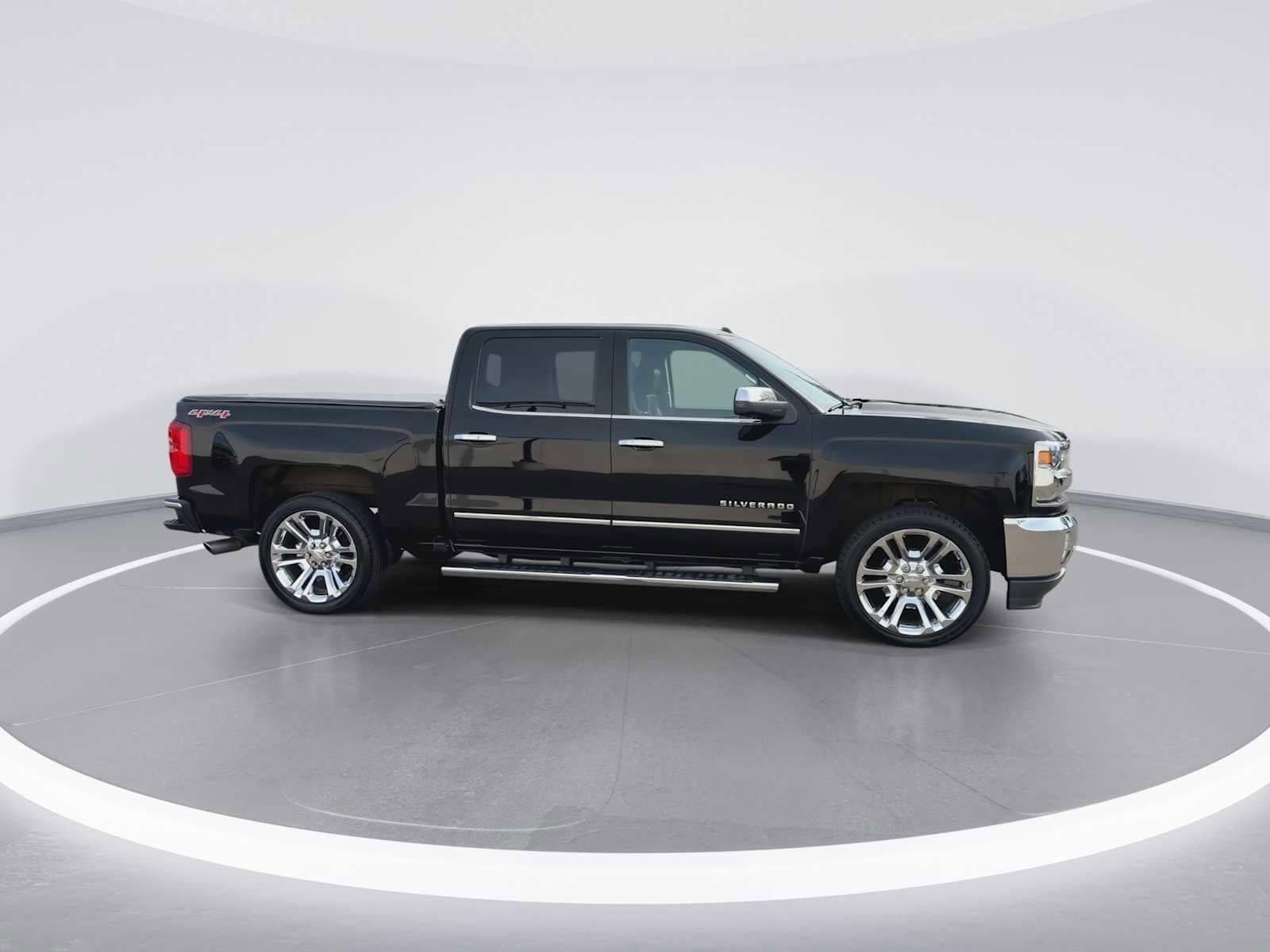 Thumbnail: 2016 Chevrolet Silverado 1500 - 9