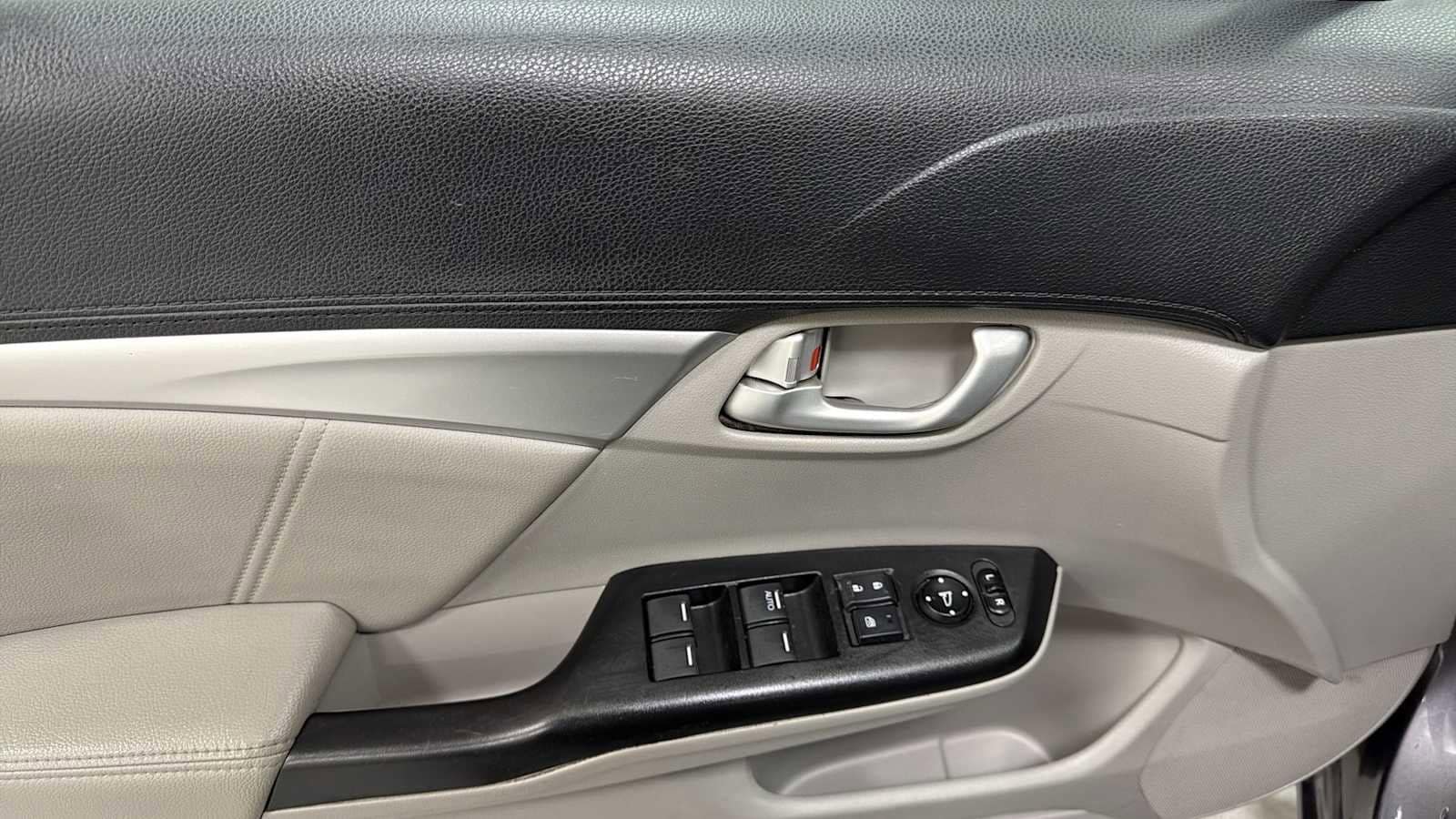 Thumbnail: 2015 Honda Civic - 15