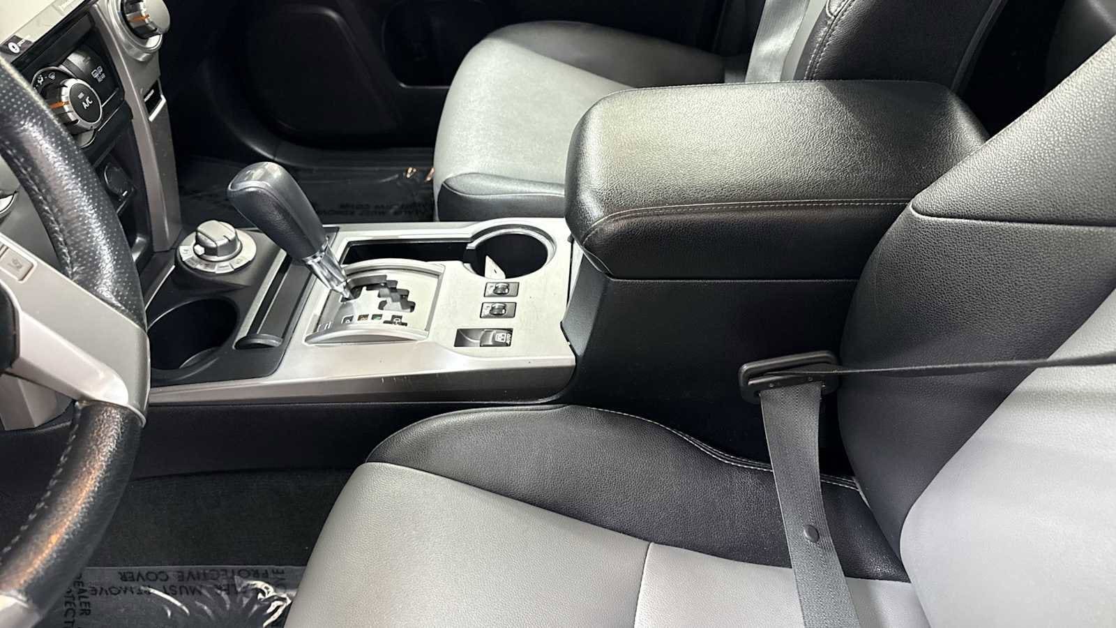 Thumbnail: 2022 Toyota 4Runner - 23