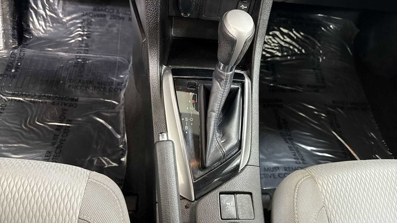 Thumbnail: 2015 Toyota Corolla - 21