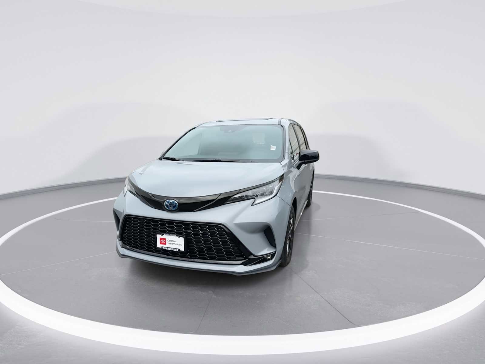 Thumbnail: 2025 Toyota Sienna - 3