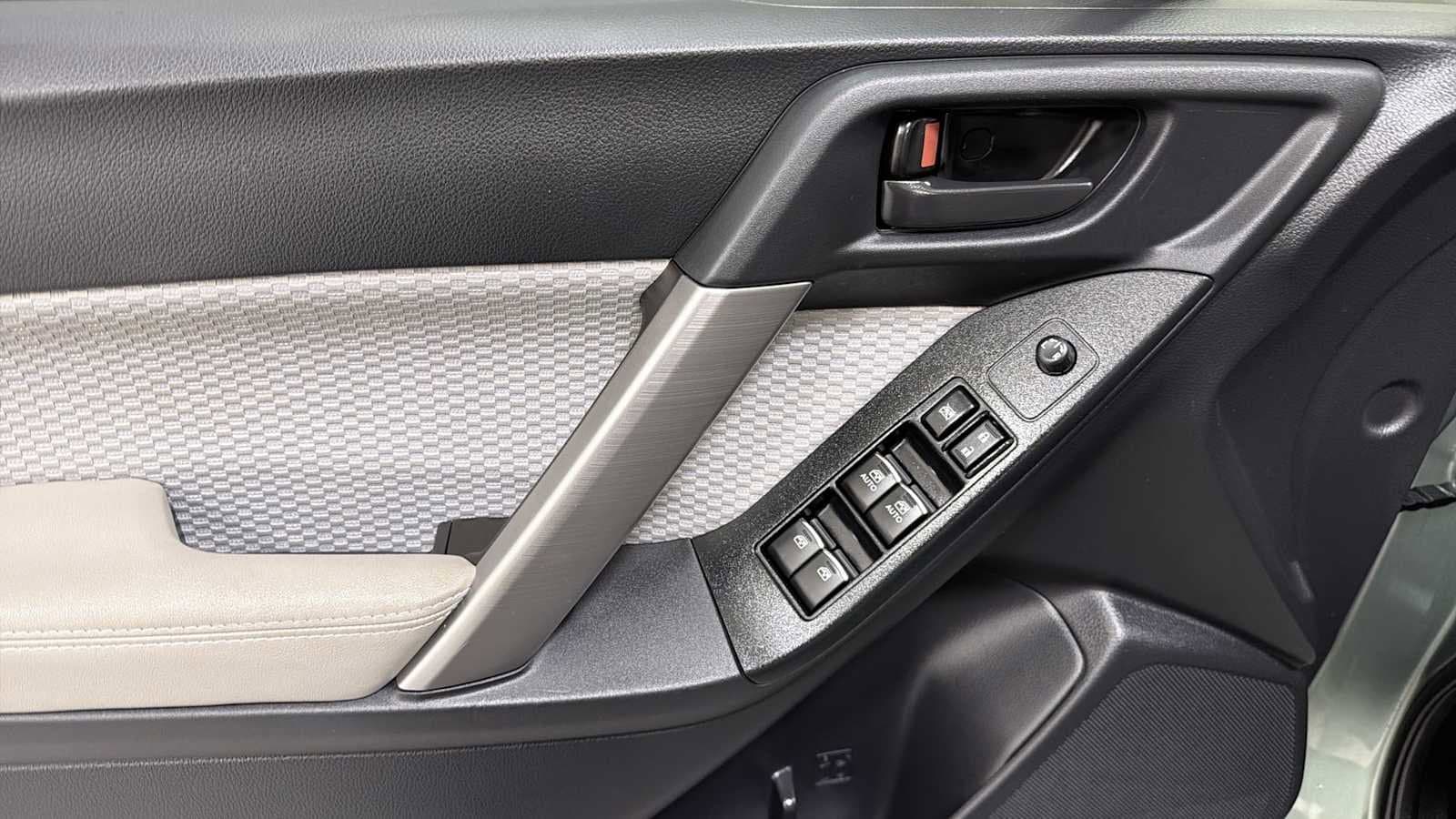 Thumbnail: 2017 Subaru Forester - 14