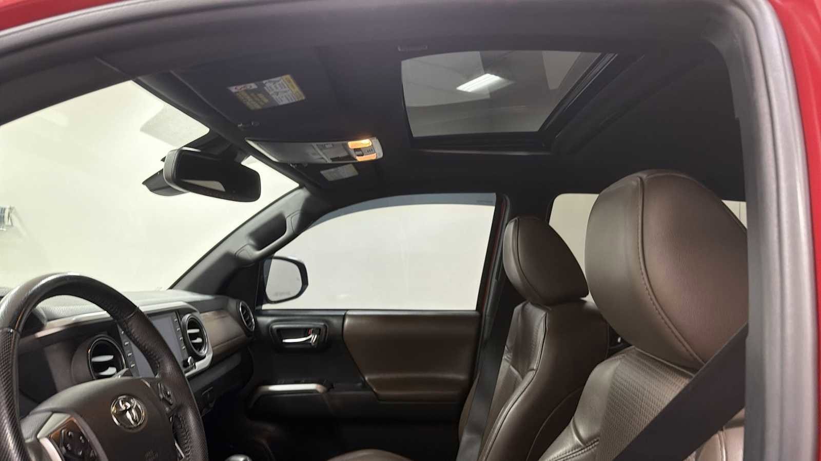 Thumbnail: 2022 Toyota Tacoma - 24