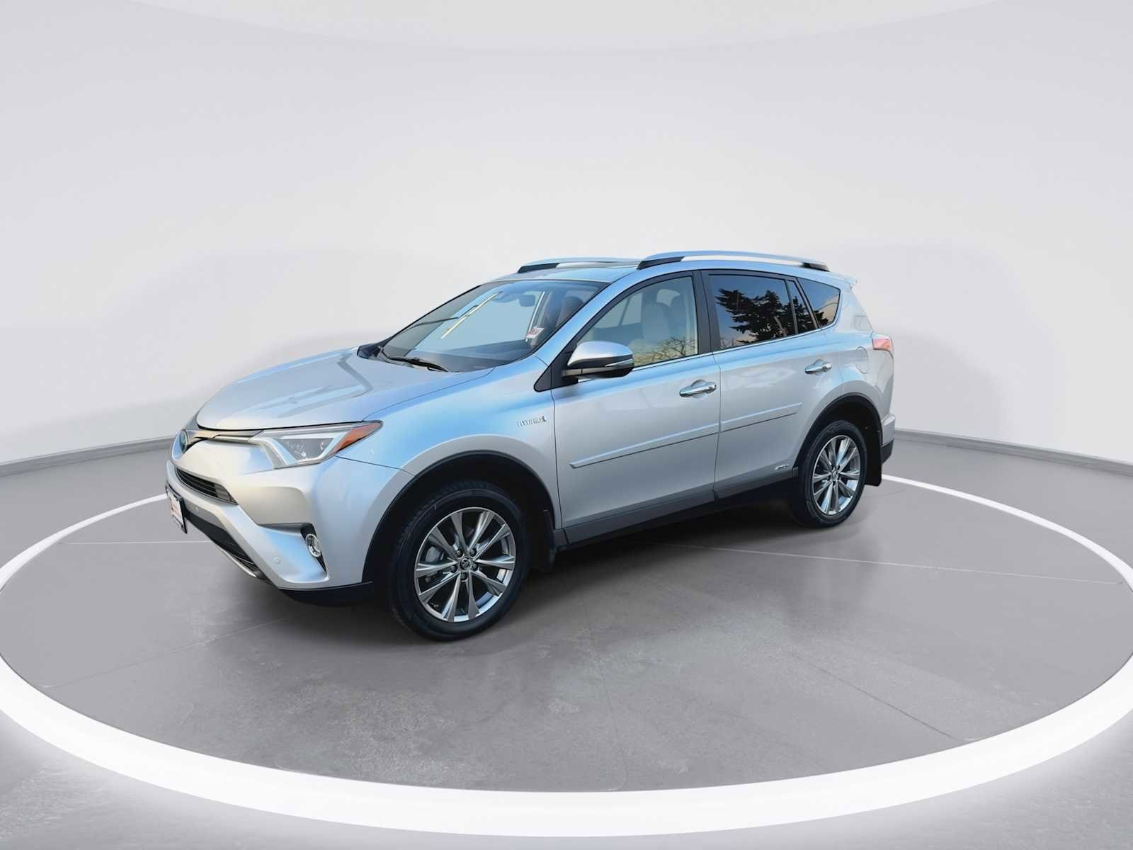 Thumbnail: 2016 Toyota RAV4 - 4