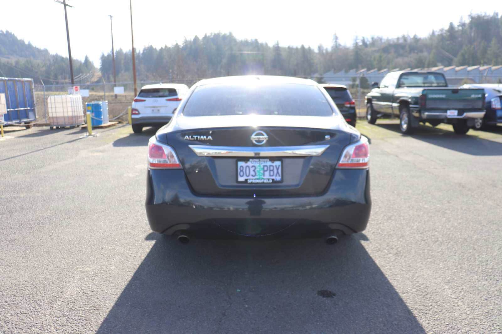 Thumbnail: 2015 Nissan Altima - 6