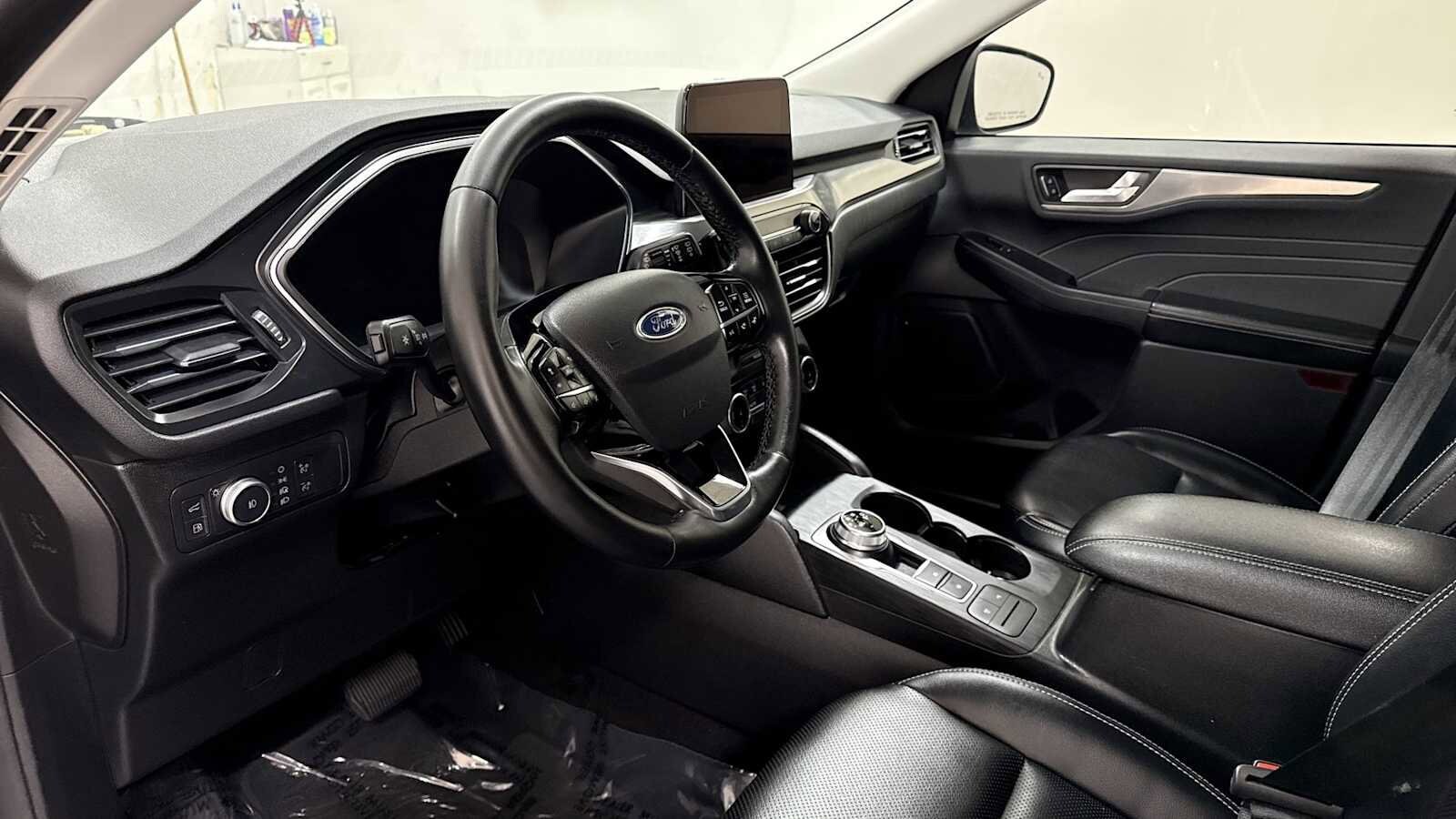 Thumbnail: 2022 Ford Escape - 12