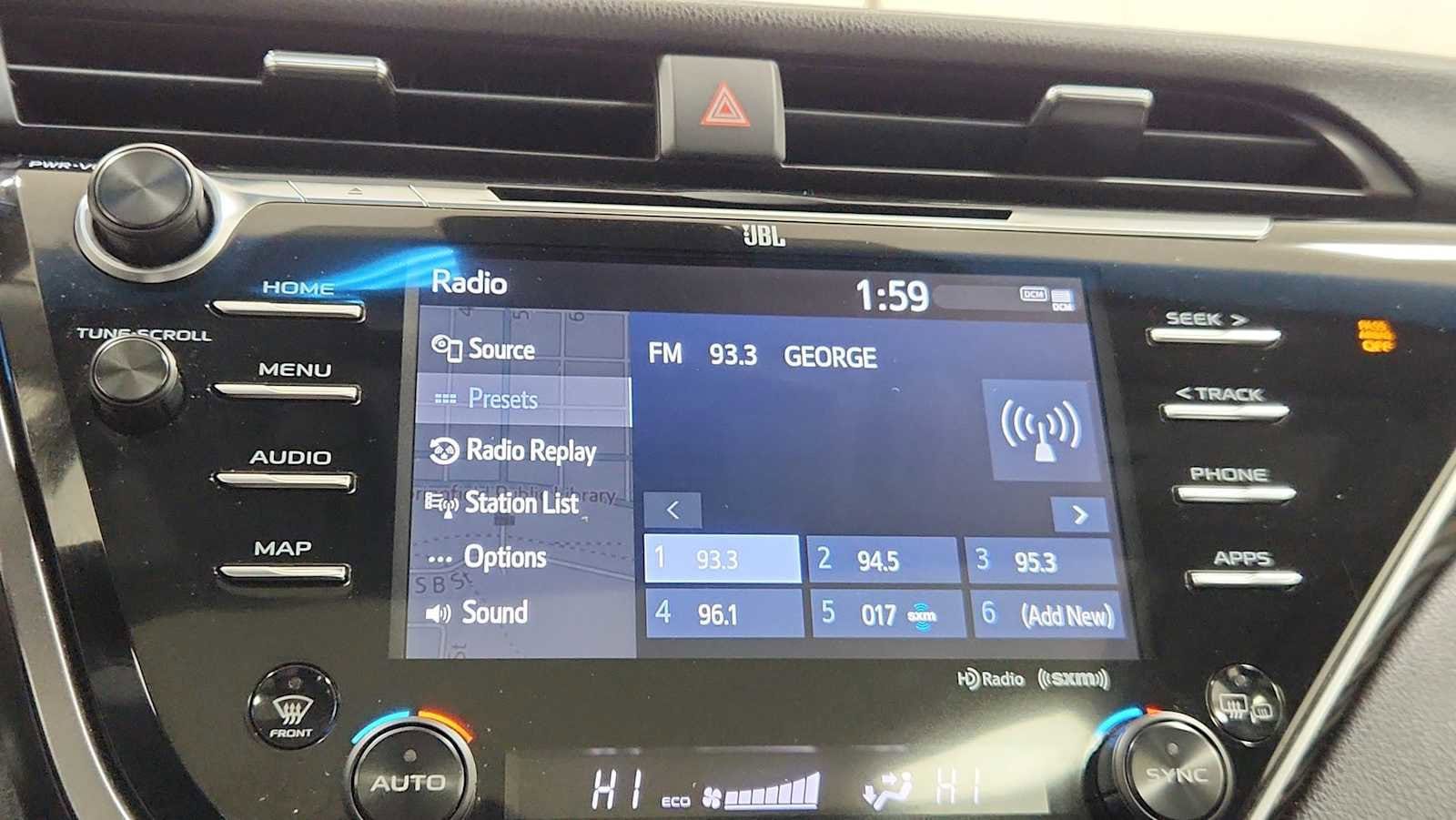 Thumbnail: 2018 Toyota Camry - 18