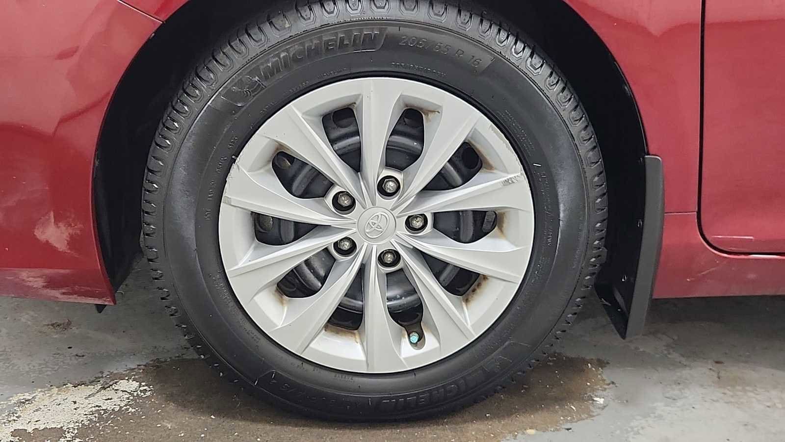 Thumbnail: 2016 Toyota Camry - 10