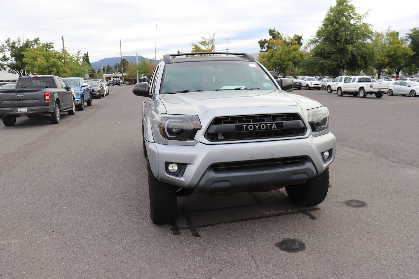 Thumbnail: 2014 Toyota Tacoma - 3