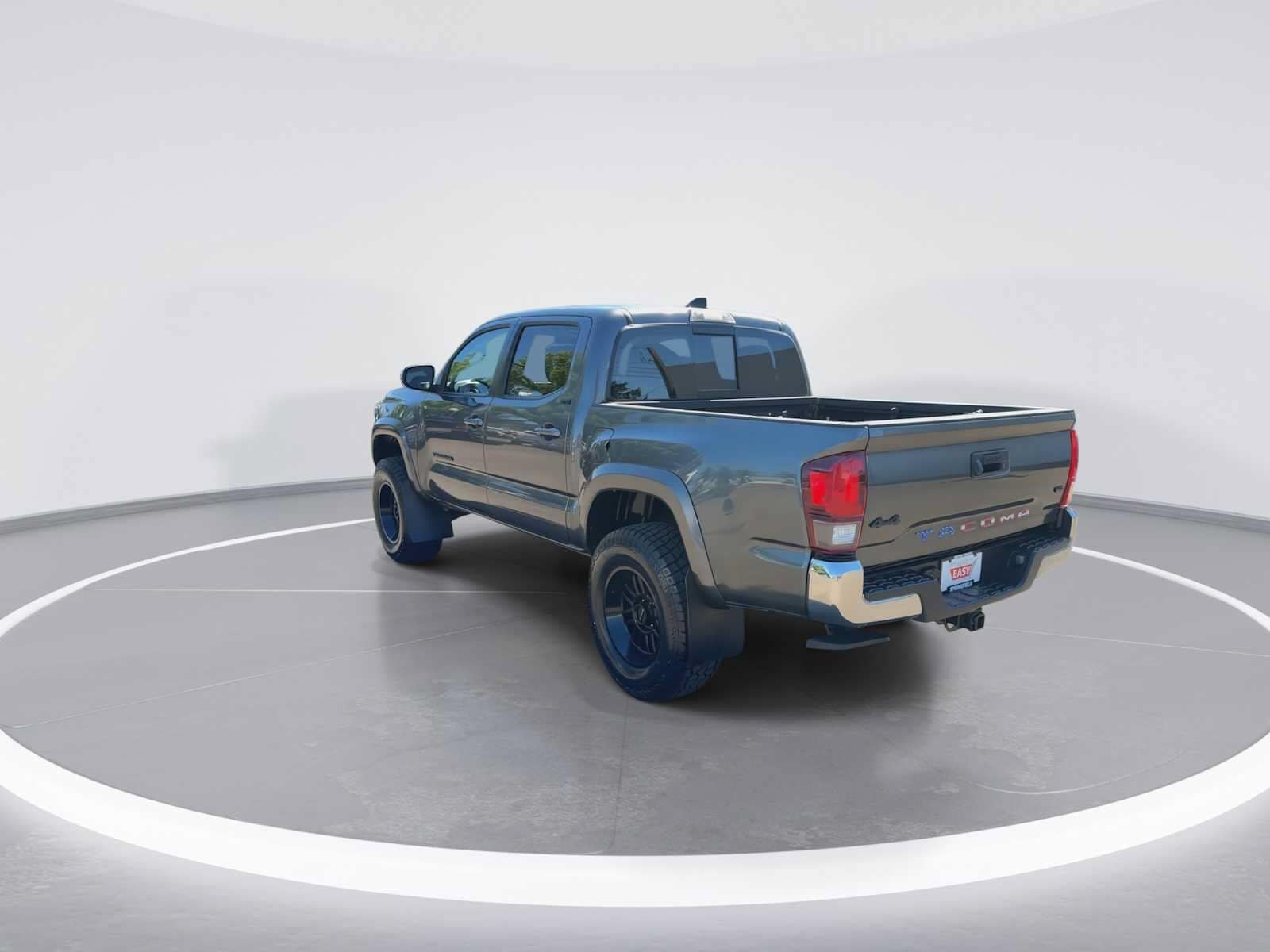 Thumbnail: 2021 Toyota Tacoma - 6