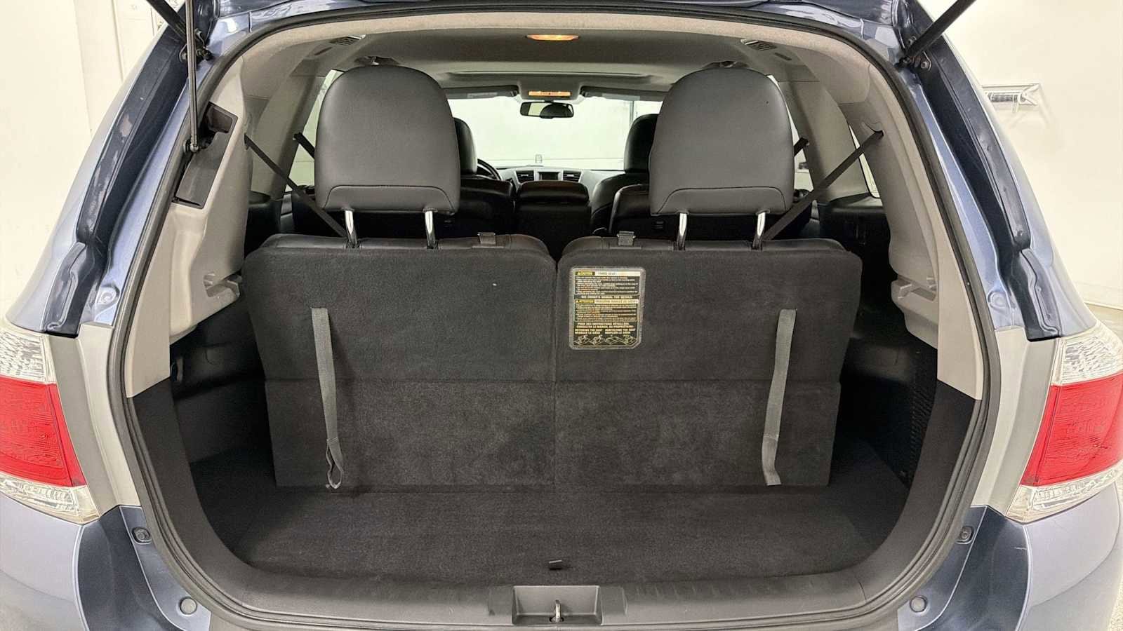 Thumbnail: 2011 Toyota Highlander - 29