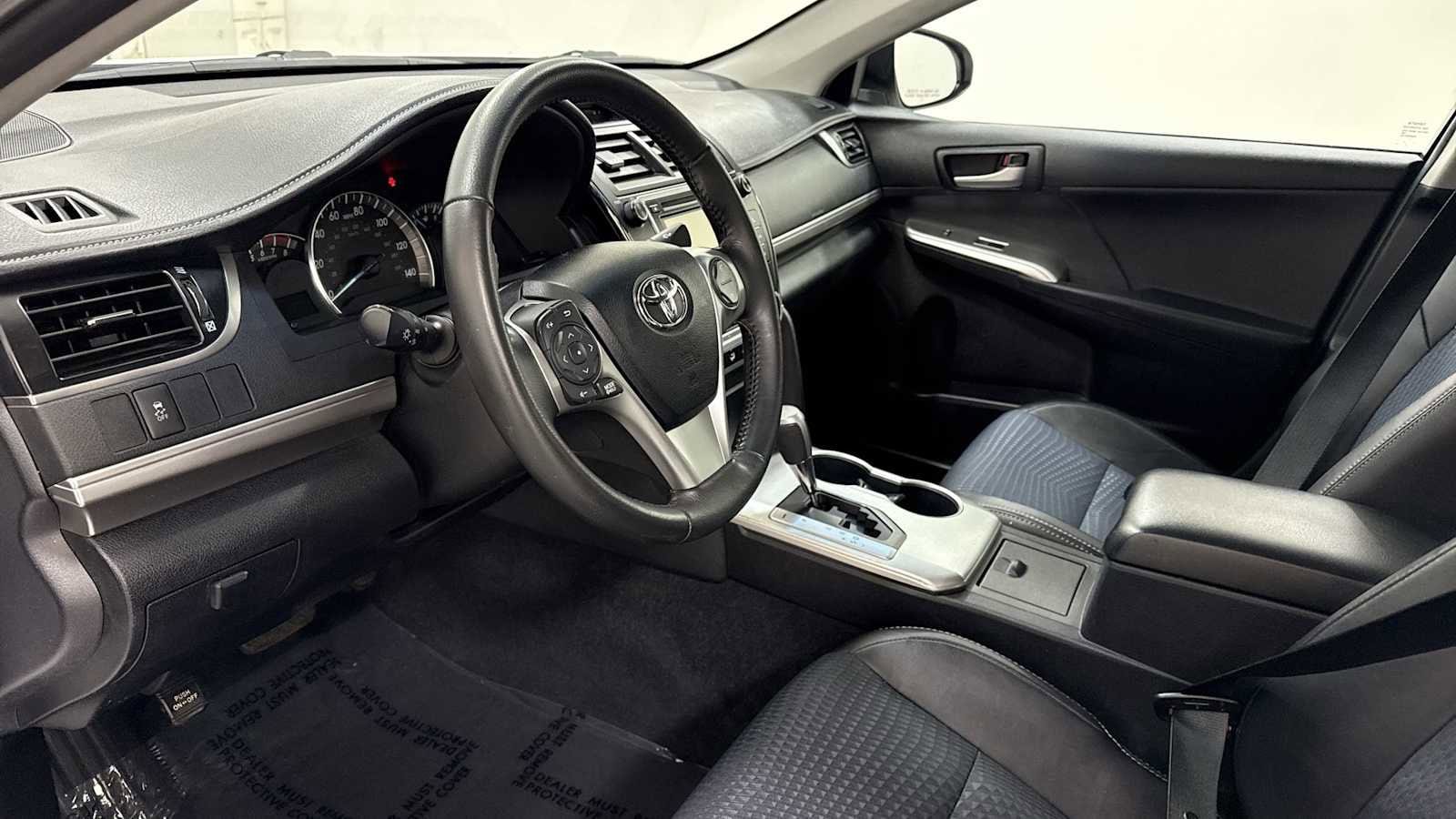 Thumbnail: 2012 Toyota Camry - 12