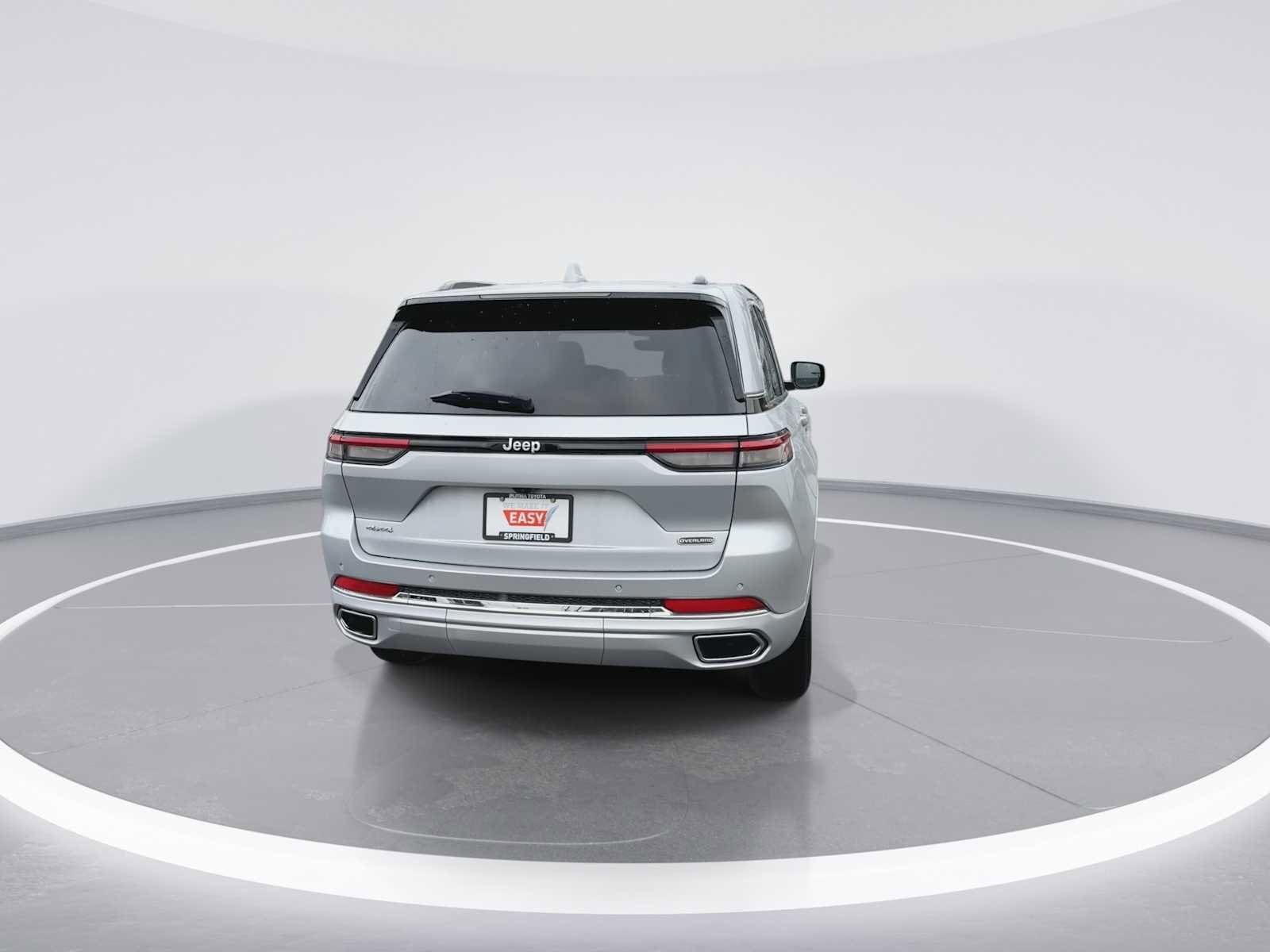 Thumbnail: 2022 Jeep Grand Cherokee - 7
