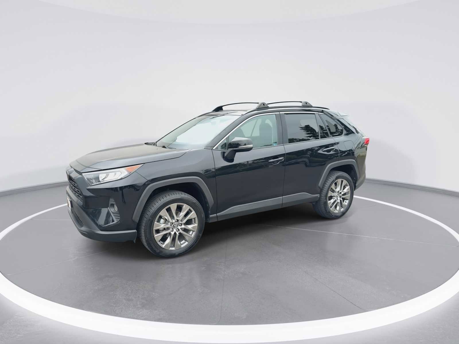 Thumbnail: 2019 Toyota RAV4 - 4