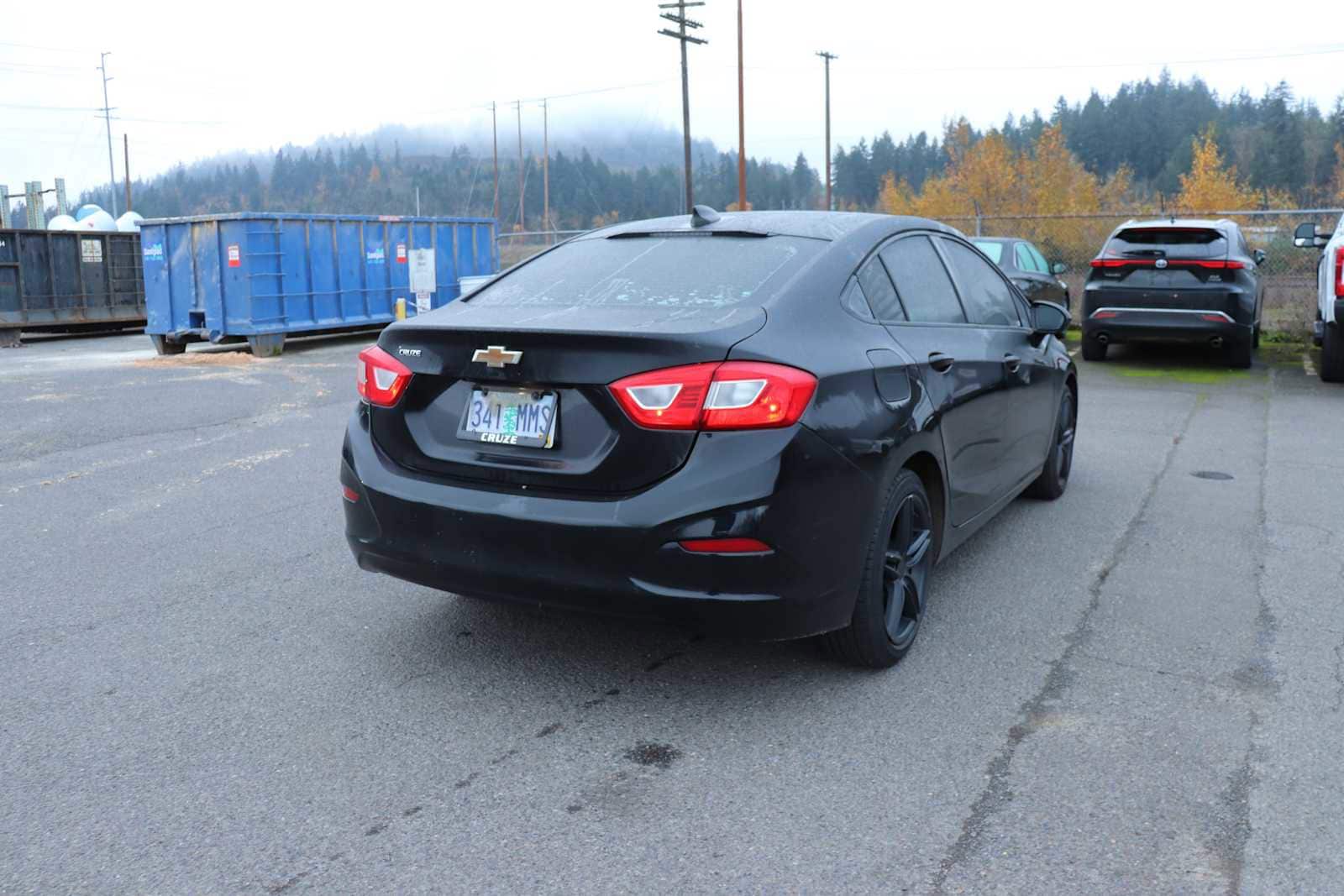 Thumbnail: 2017 Chevrolet Cruze - 5