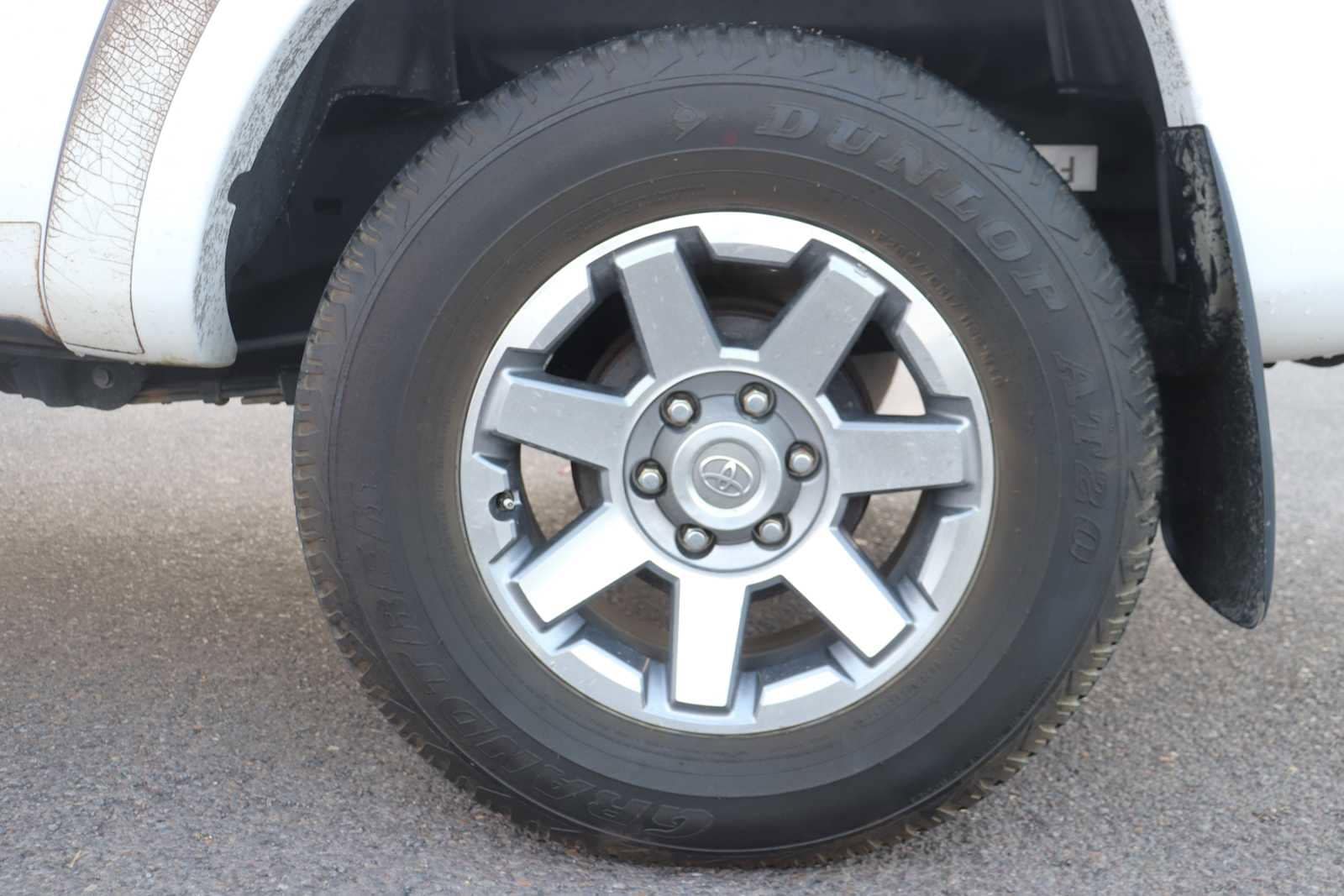 Thumbnail: 2014 Toyota Tacoma - 9