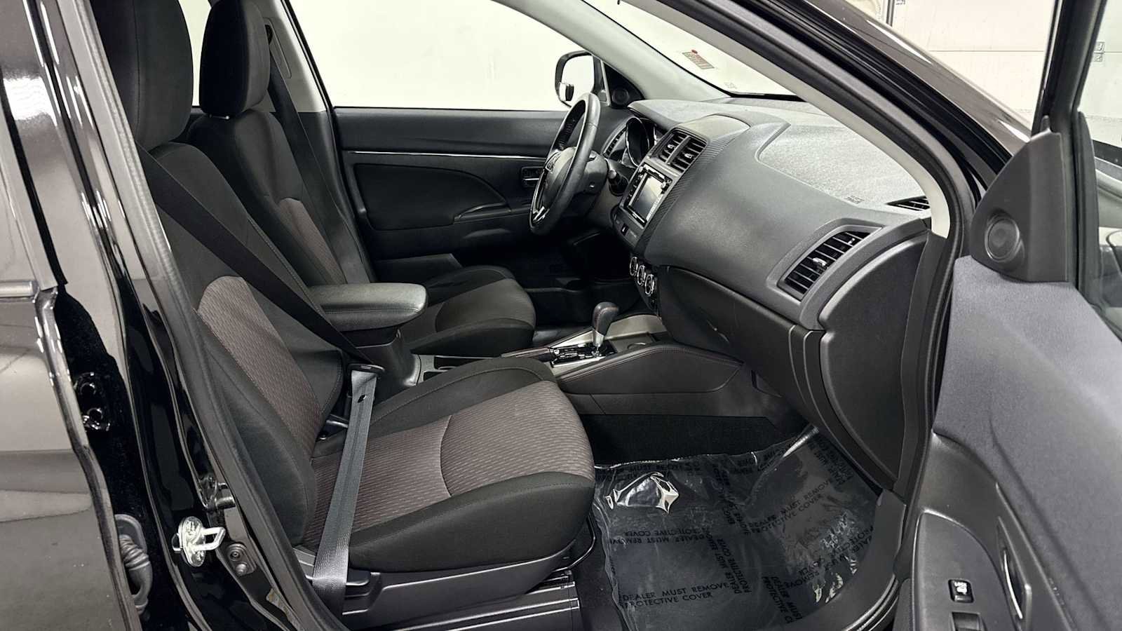 Thumbnail: 2018 Mitsubishi Outlander Sport - 27