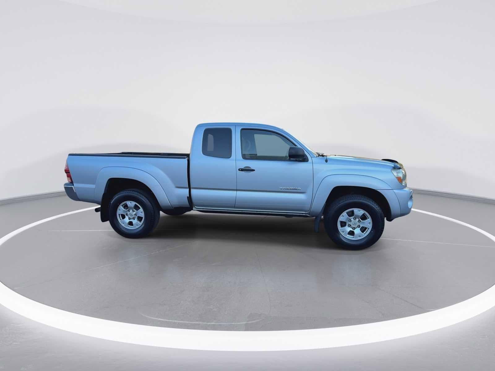 Thumbnail: 2006 Toyota Tacoma - 9