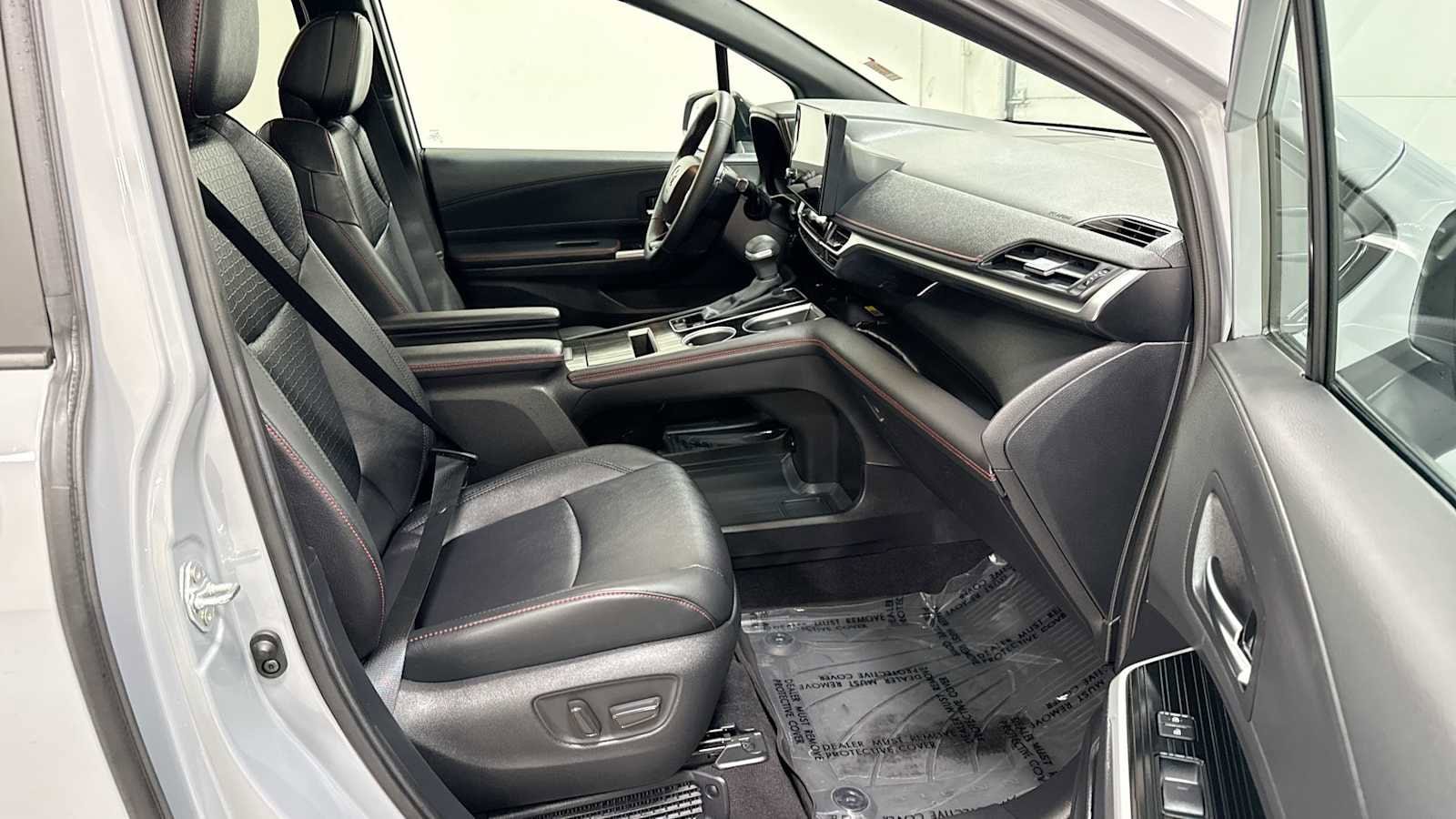 Thumbnail: 2025 Toyota Sienna - 31
