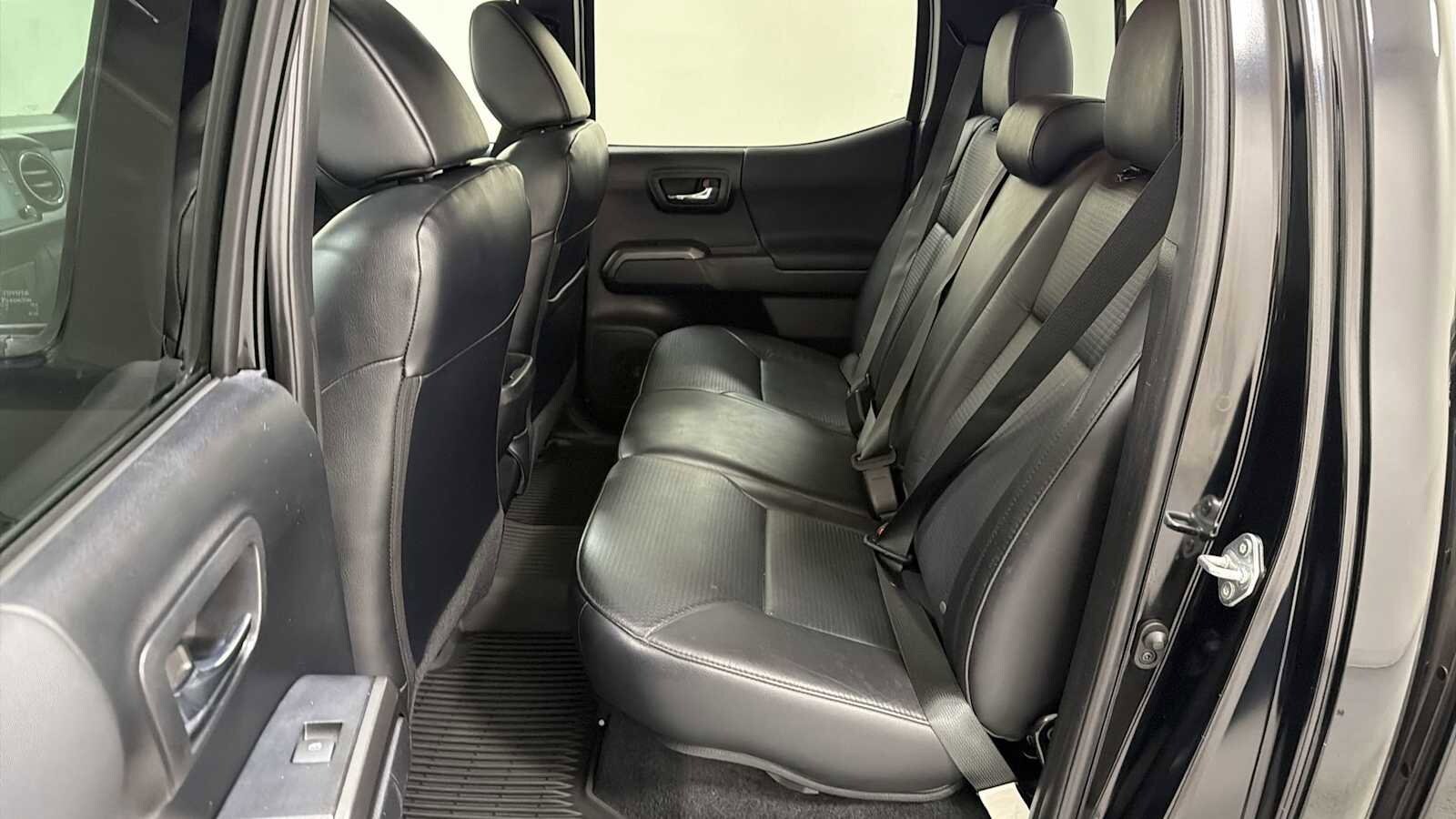 Thumbnail: 2021 Toyota Tacoma - 25