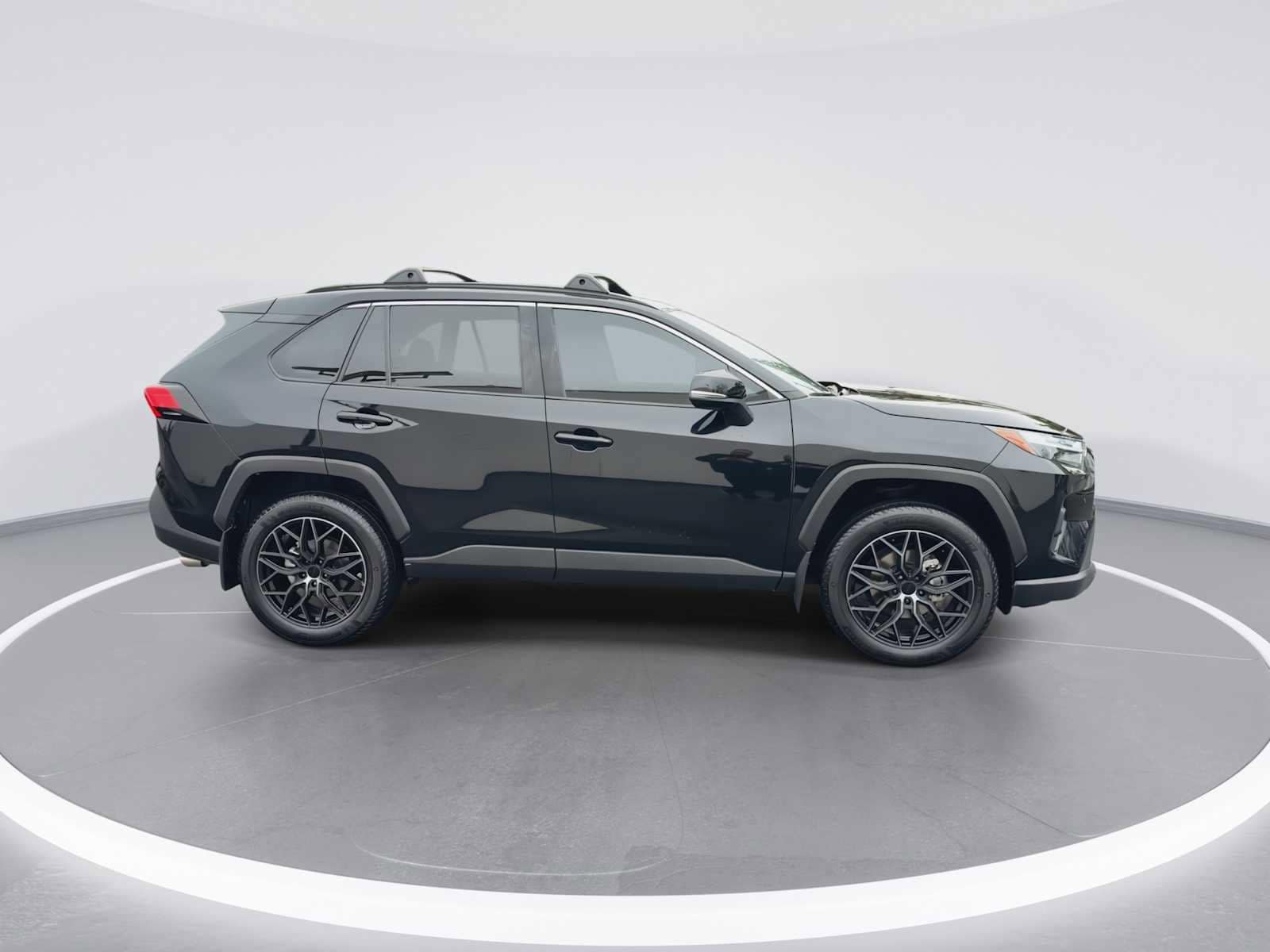 Thumbnail: 2024 Toyota RAV4 - 9