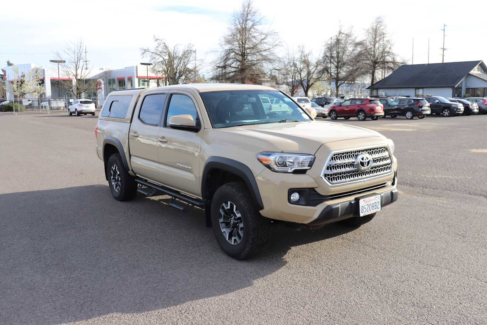 Thumbnail: 2016 Toyota Tacoma - 3