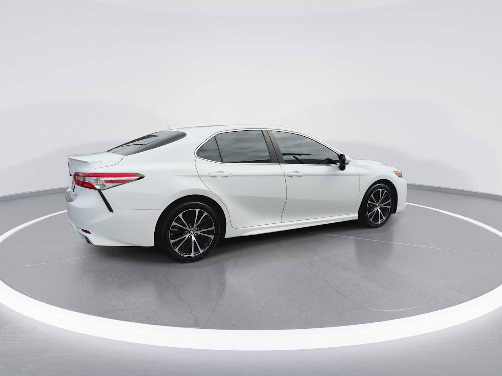 Thumbnail: 2020 Toyota Camry - 8