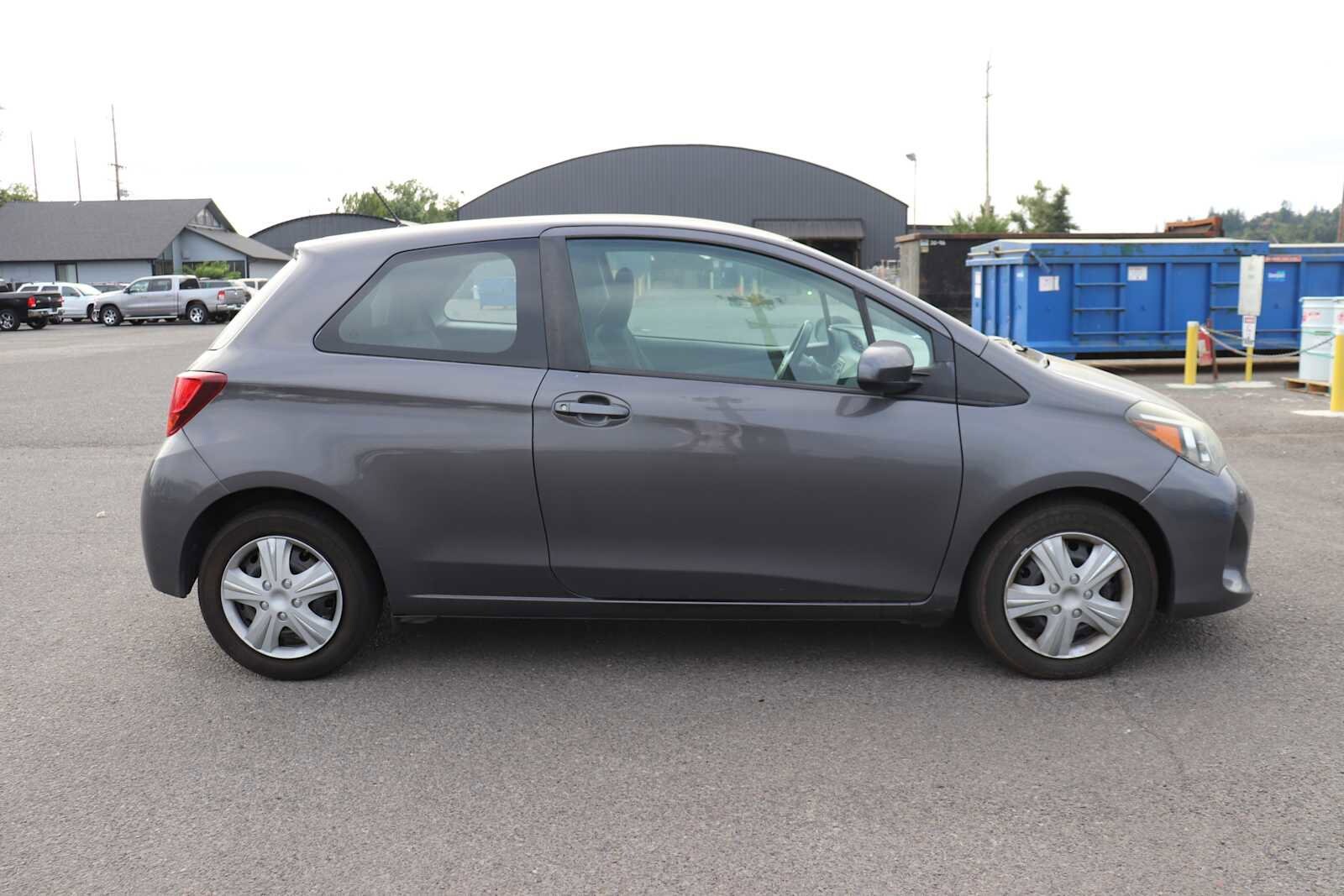 Thumbnail: 2016 Toyota Yaris - 4