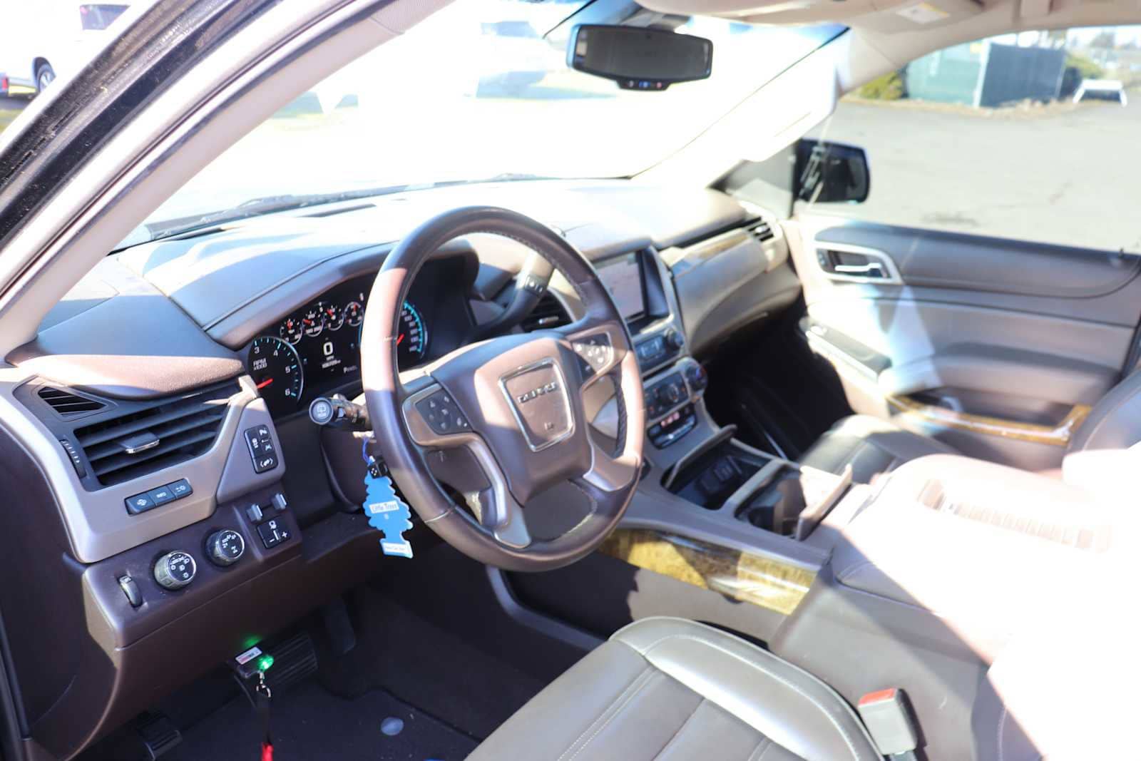 Thumbnail: 2017 GMC Yukon - 10