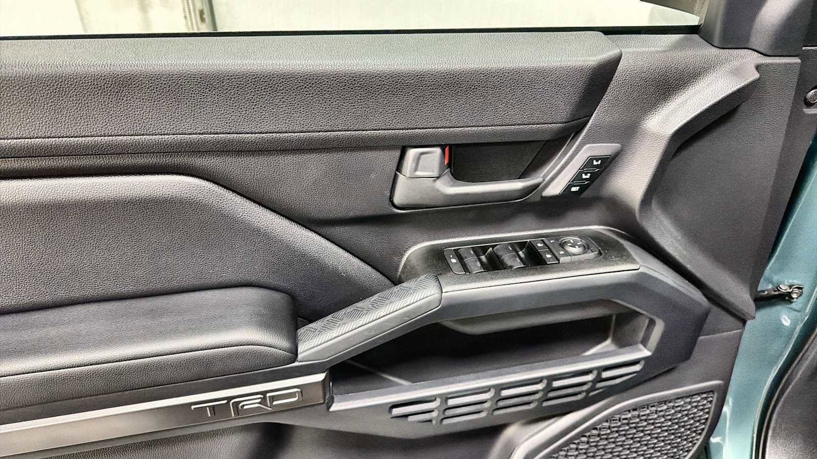 Thumbnail: 2025 Toyota 4Runner - 15