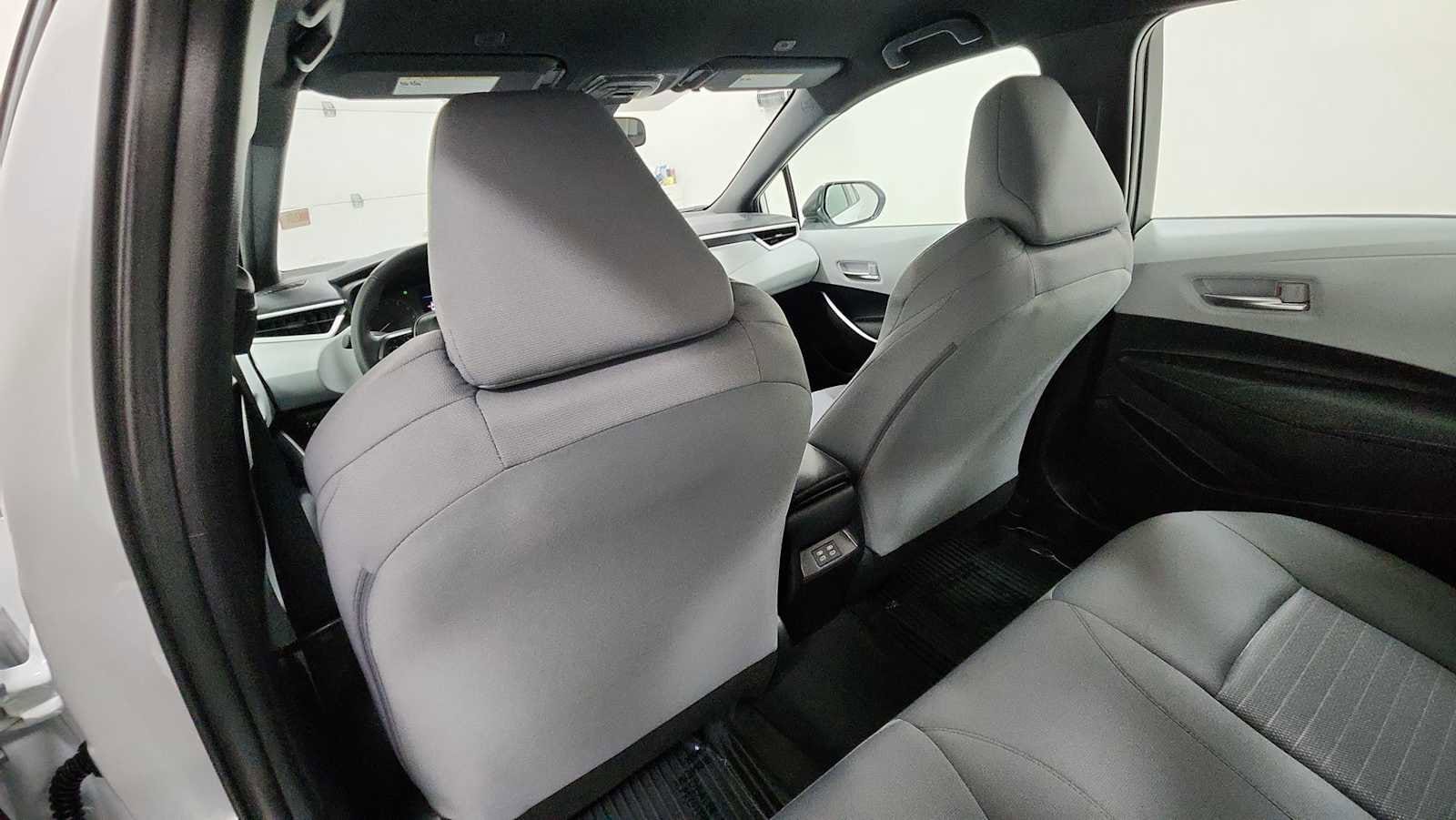 Thumbnail: 2025 Toyota Corolla - 25