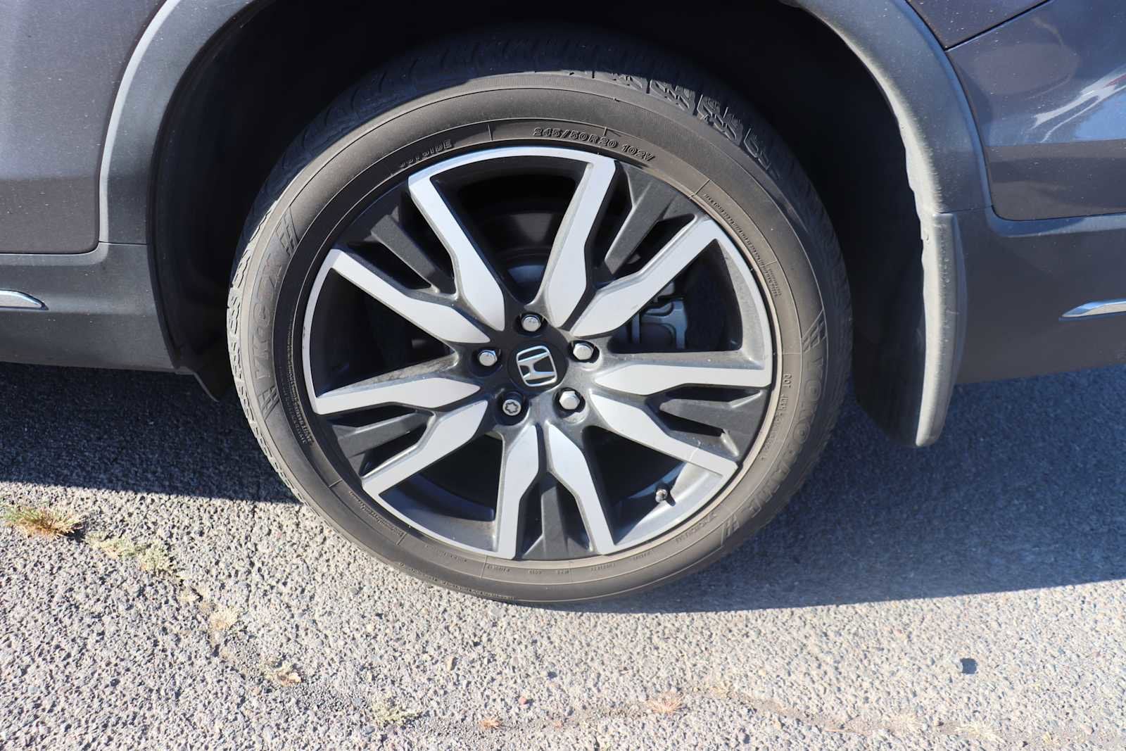 Thumbnail: 2019 Honda Pilot - 9