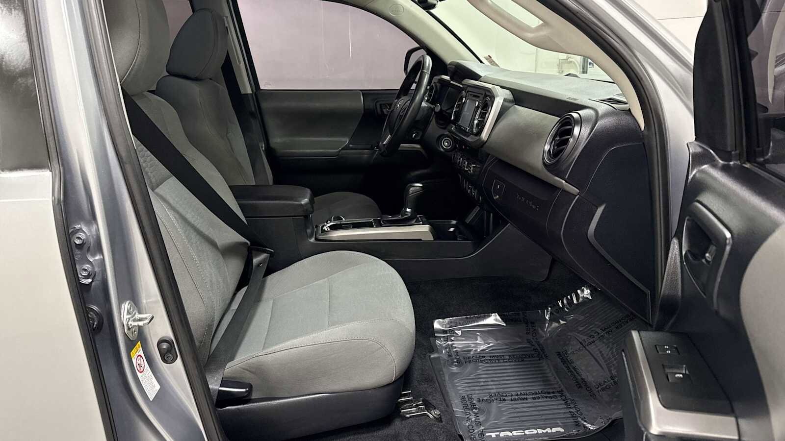 Thumbnail: 2019 Toyota Tacoma - 28