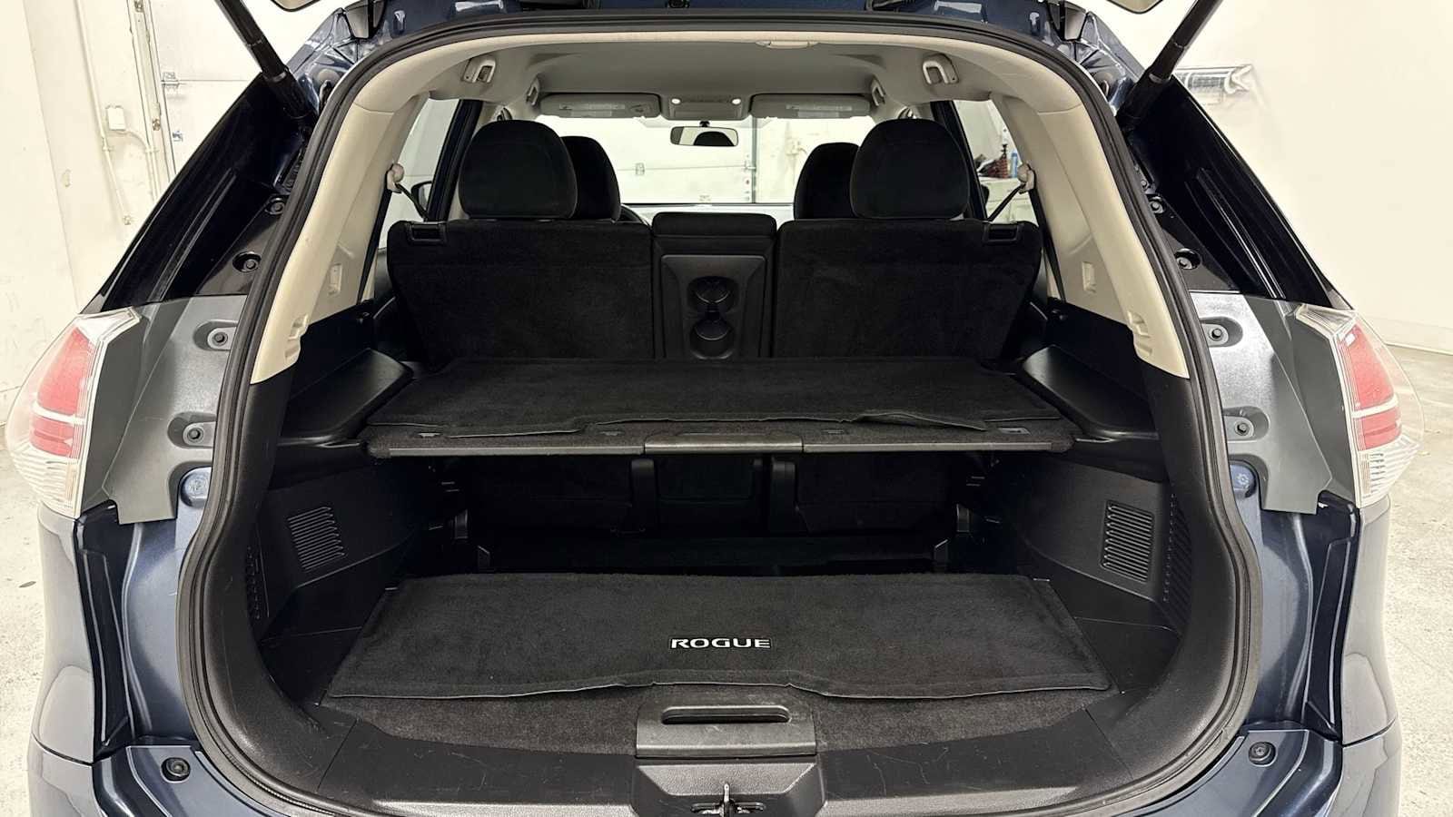 Thumbnail: 2016 Nissan Rogue - 27