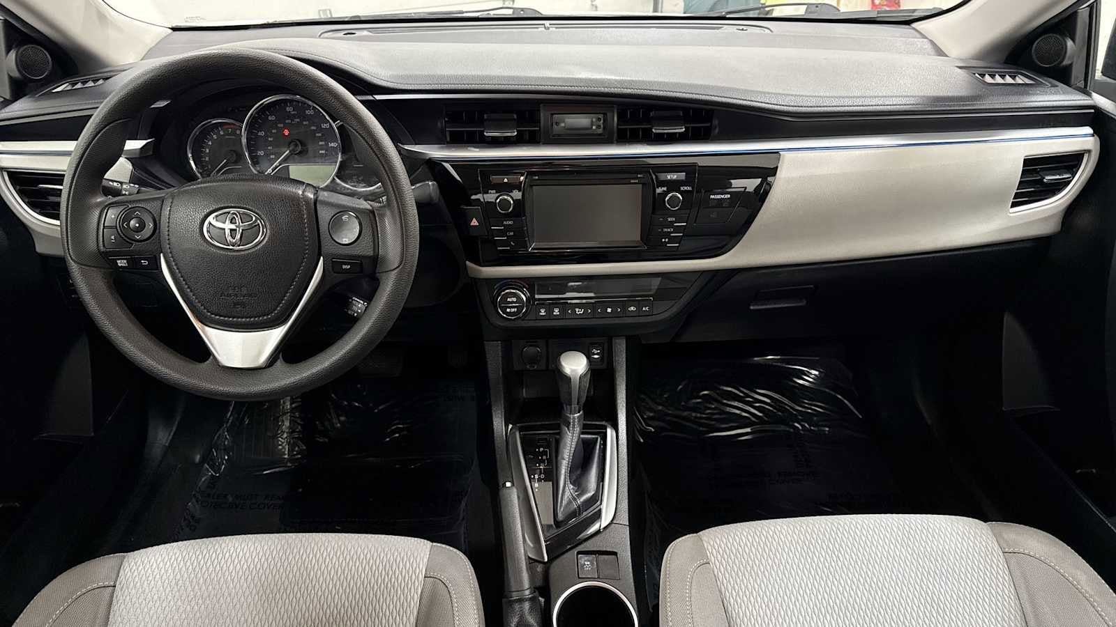 Thumbnail: 2015 Toyota Corolla - 25