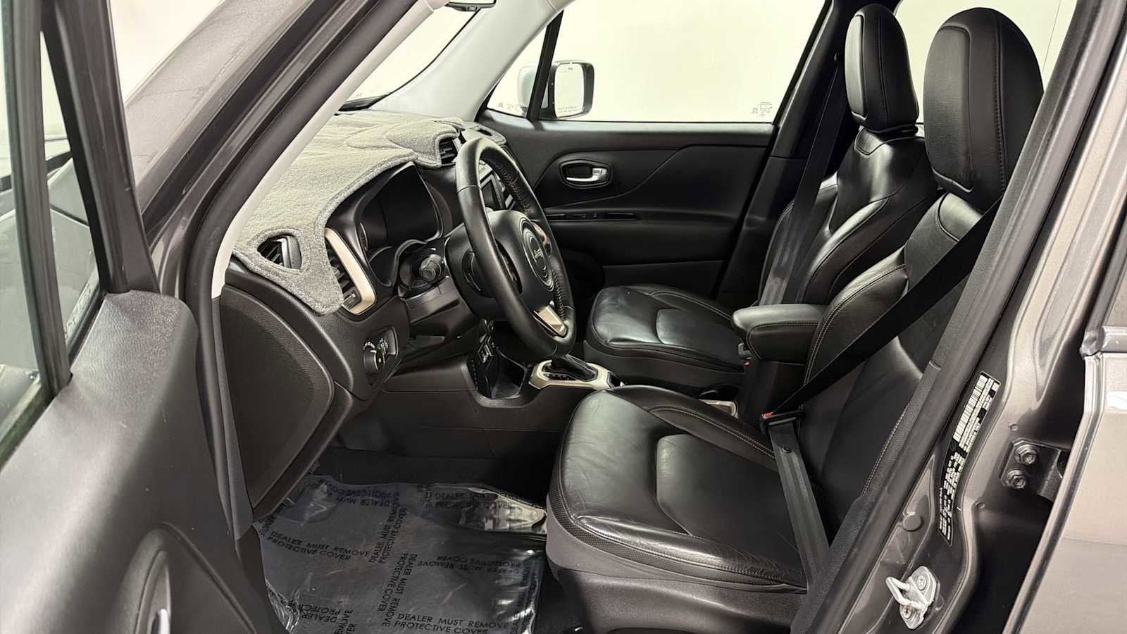 Thumbnail: 2016 Jeep Renegade - 13