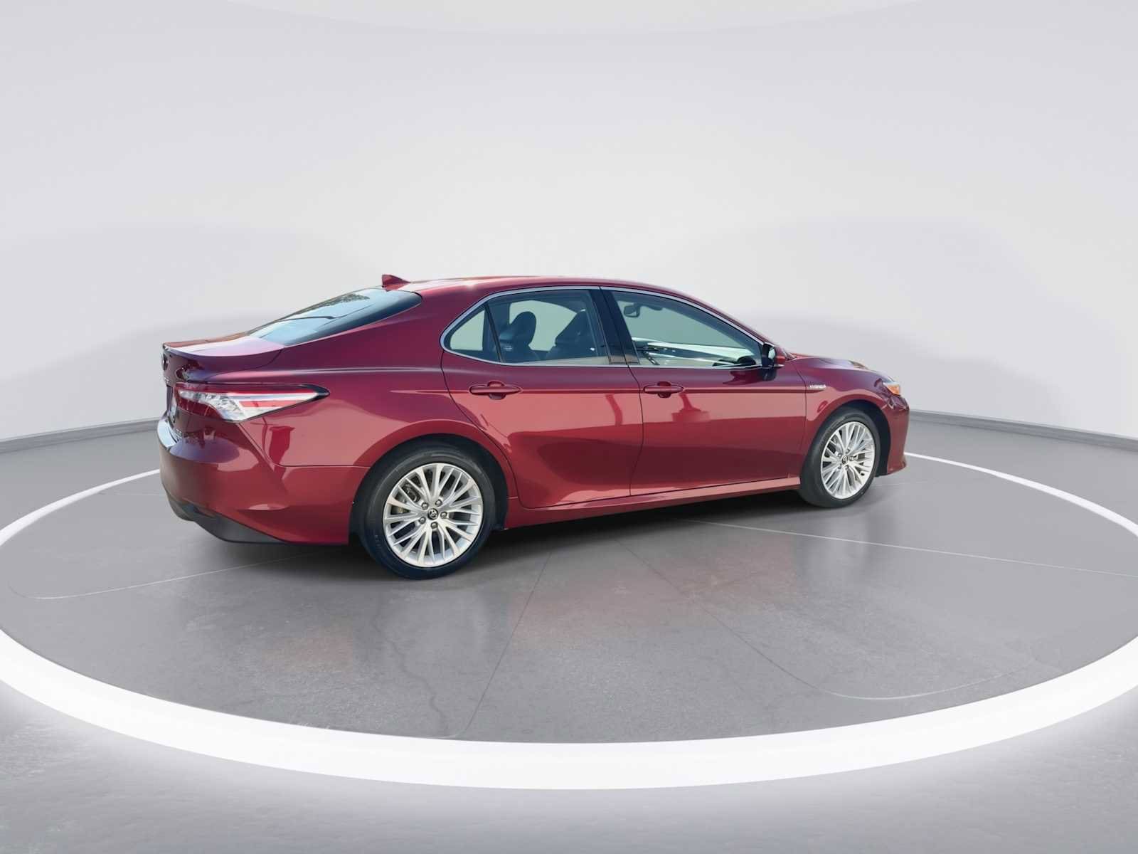 Thumbnail: 2020 Toyota Camry - 8