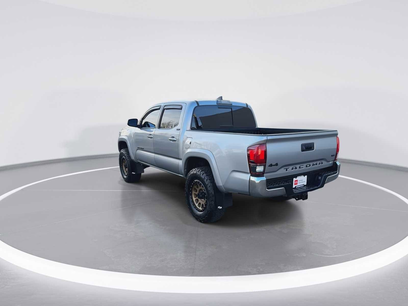 Thumbnail: 2019 Toyota Tacoma - 6