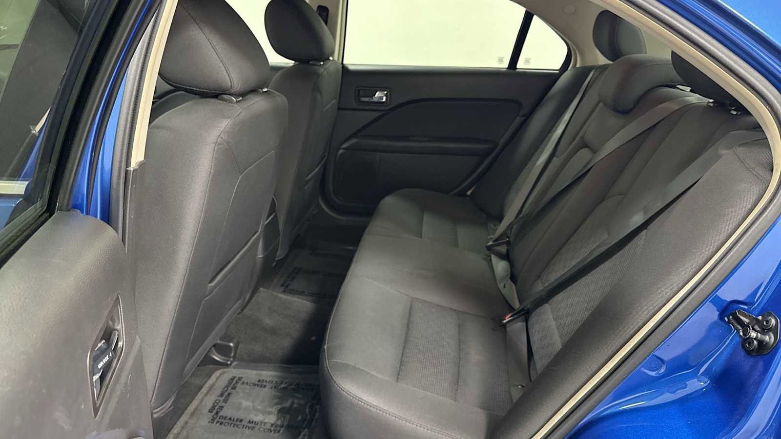 Thumbnail: 2011 Ford Fusion - 22