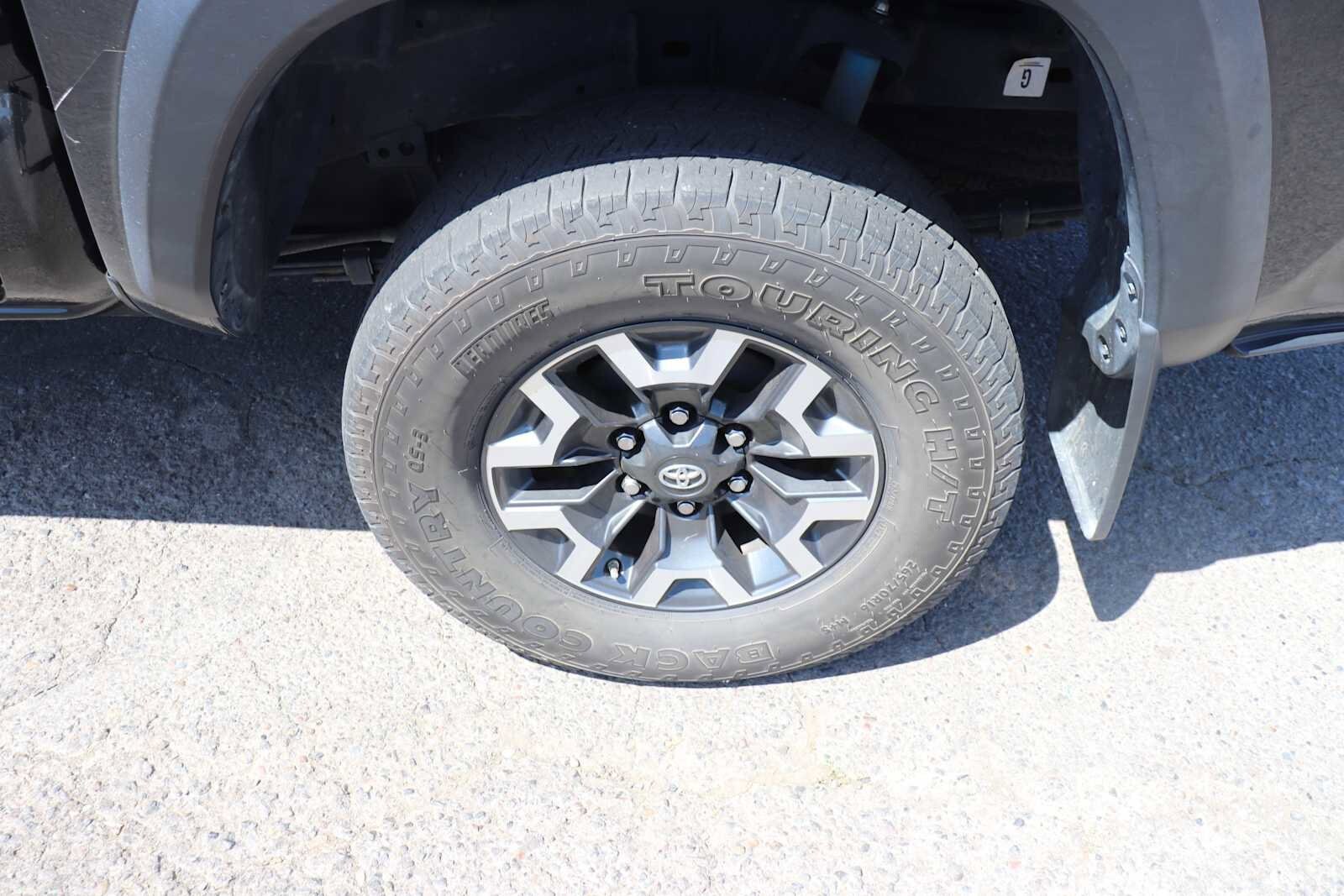 Thumbnail: 2016 Toyota Tacoma - 9