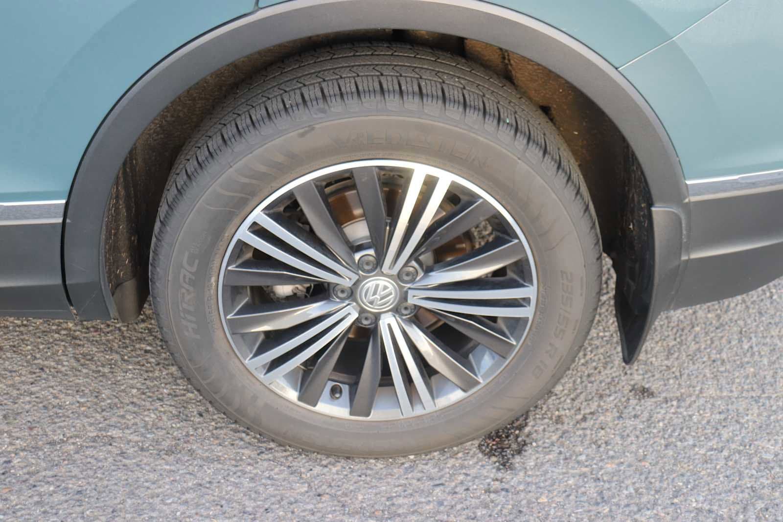 Thumbnail: 2019 Volkswagen Tiguan - 9