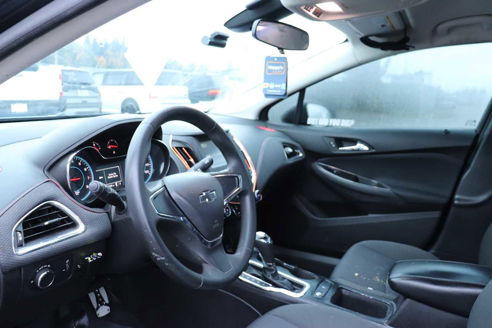 Thumbnail: 2017 Chevrolet Cruze - 10