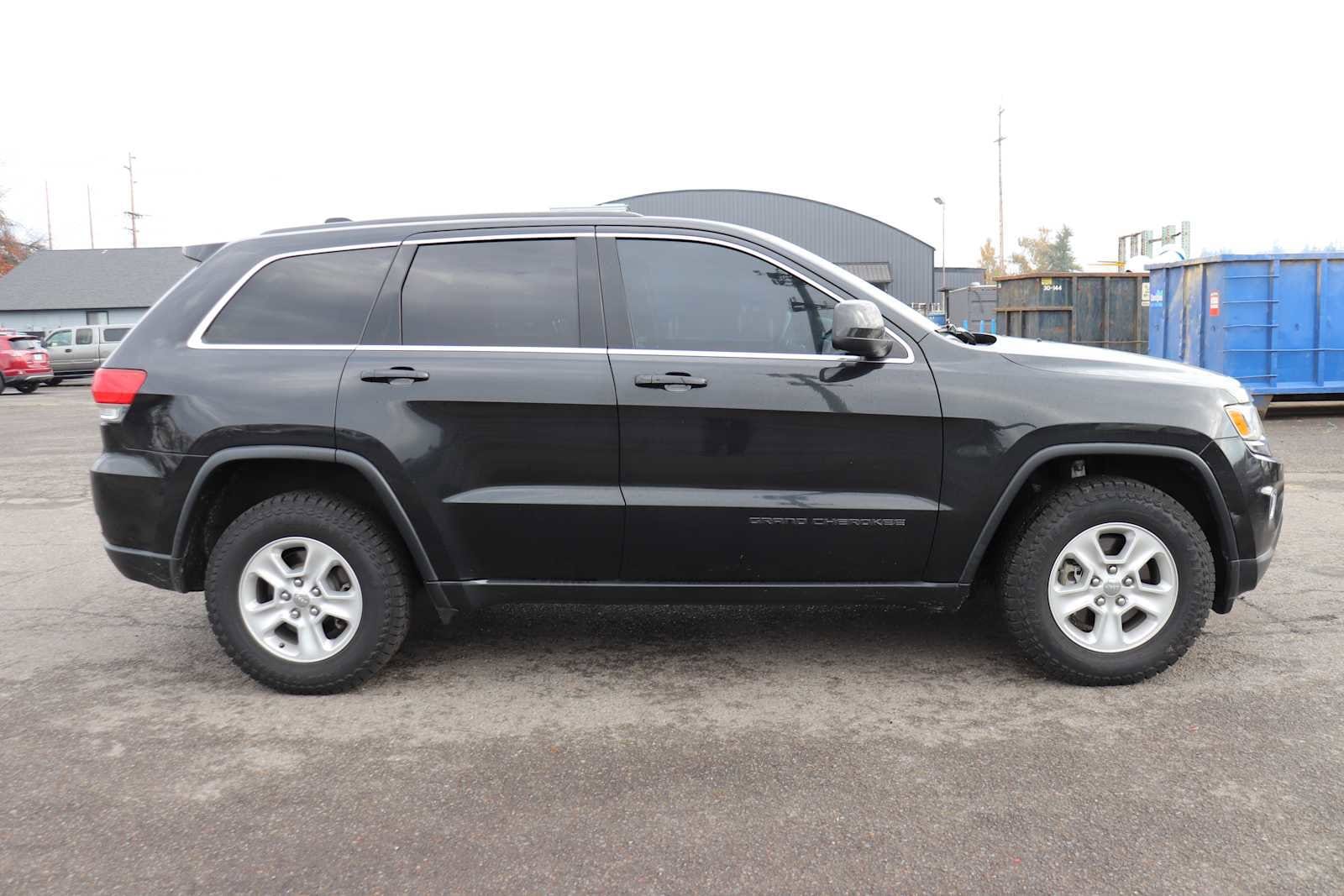 Thumbnail: 2016 Jeep Grand Cherokee - 4