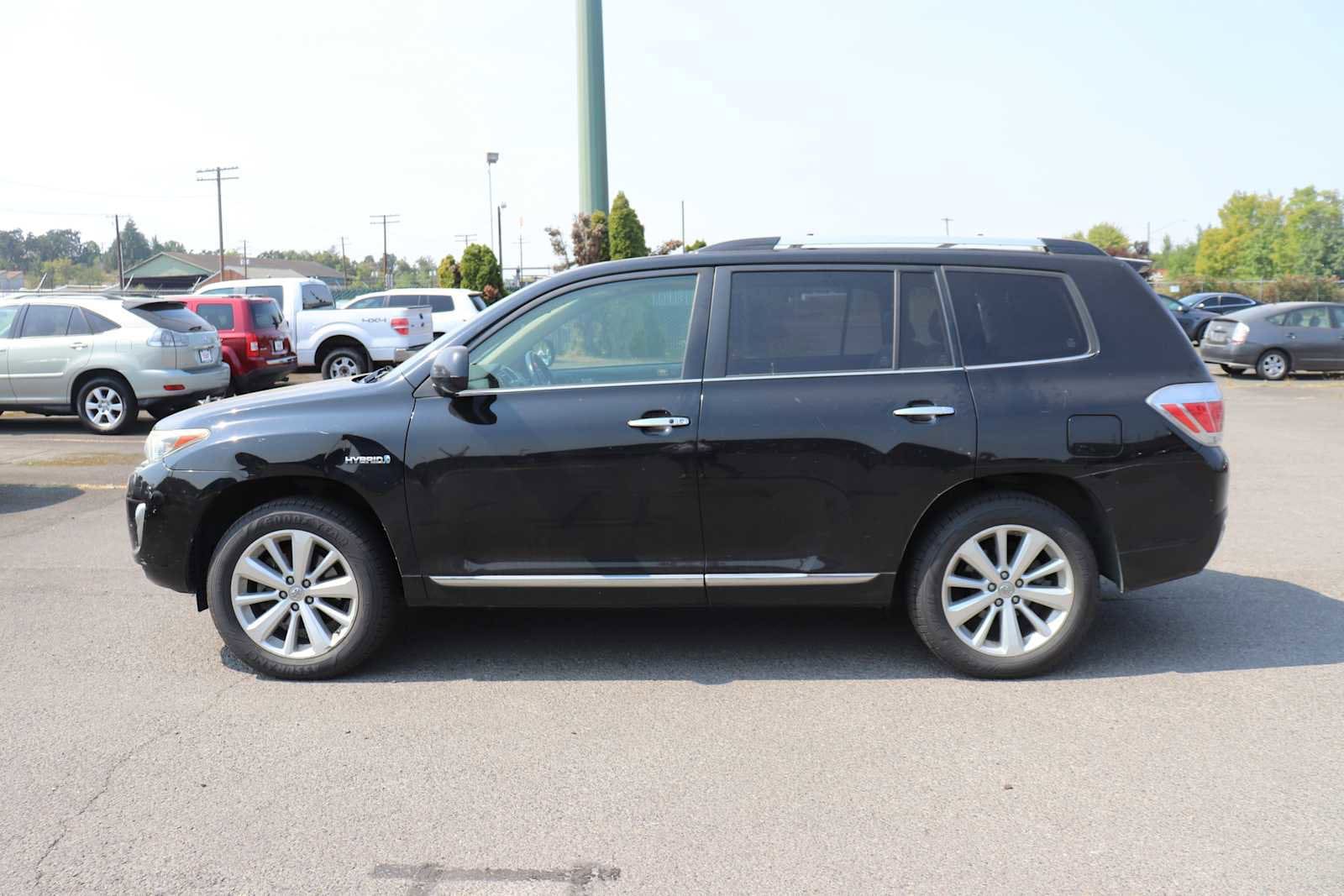 Thumbnail: 2011 Toyota Highlander - 8