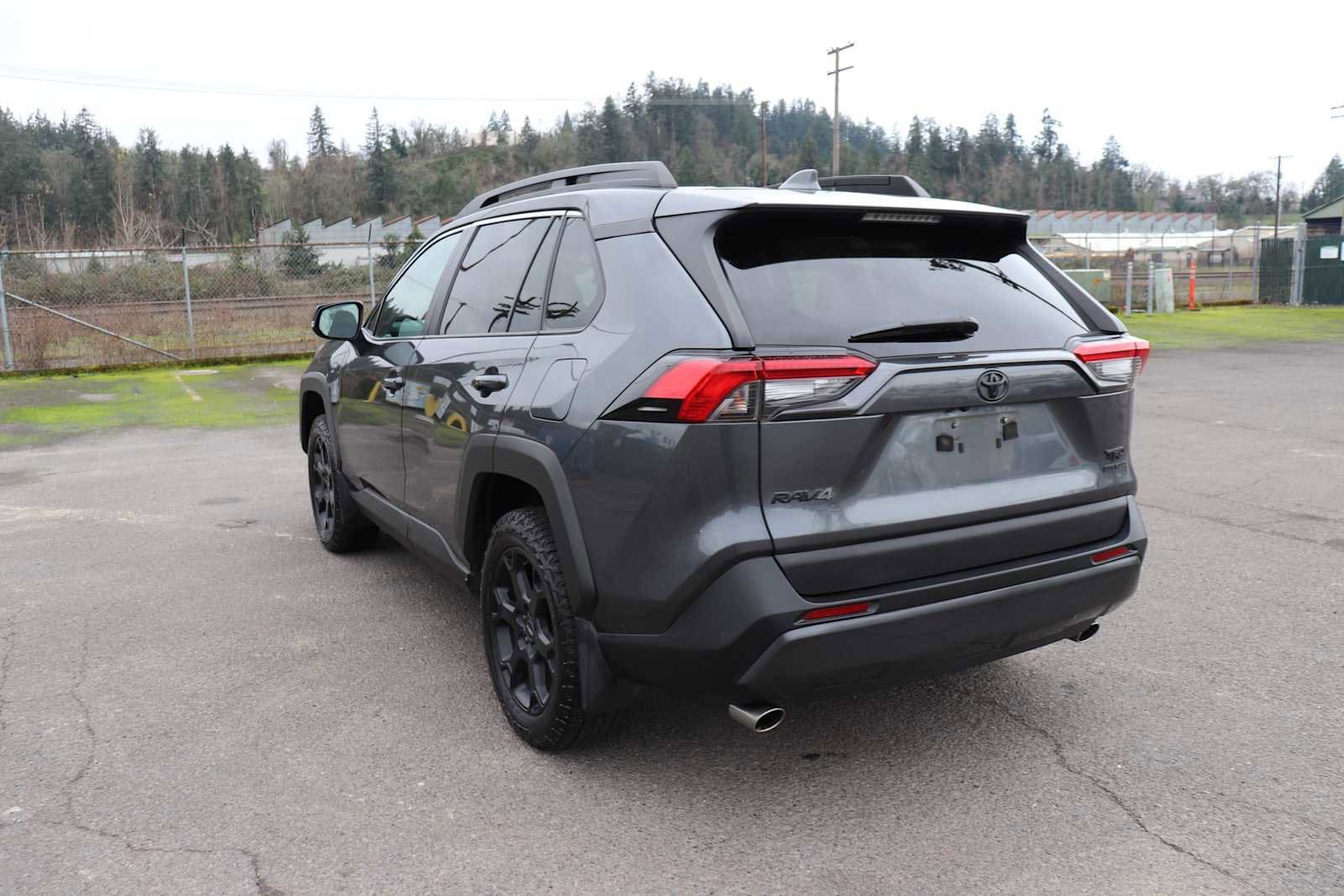 Thumbnail: 2020 Toyota RAV4 - 7